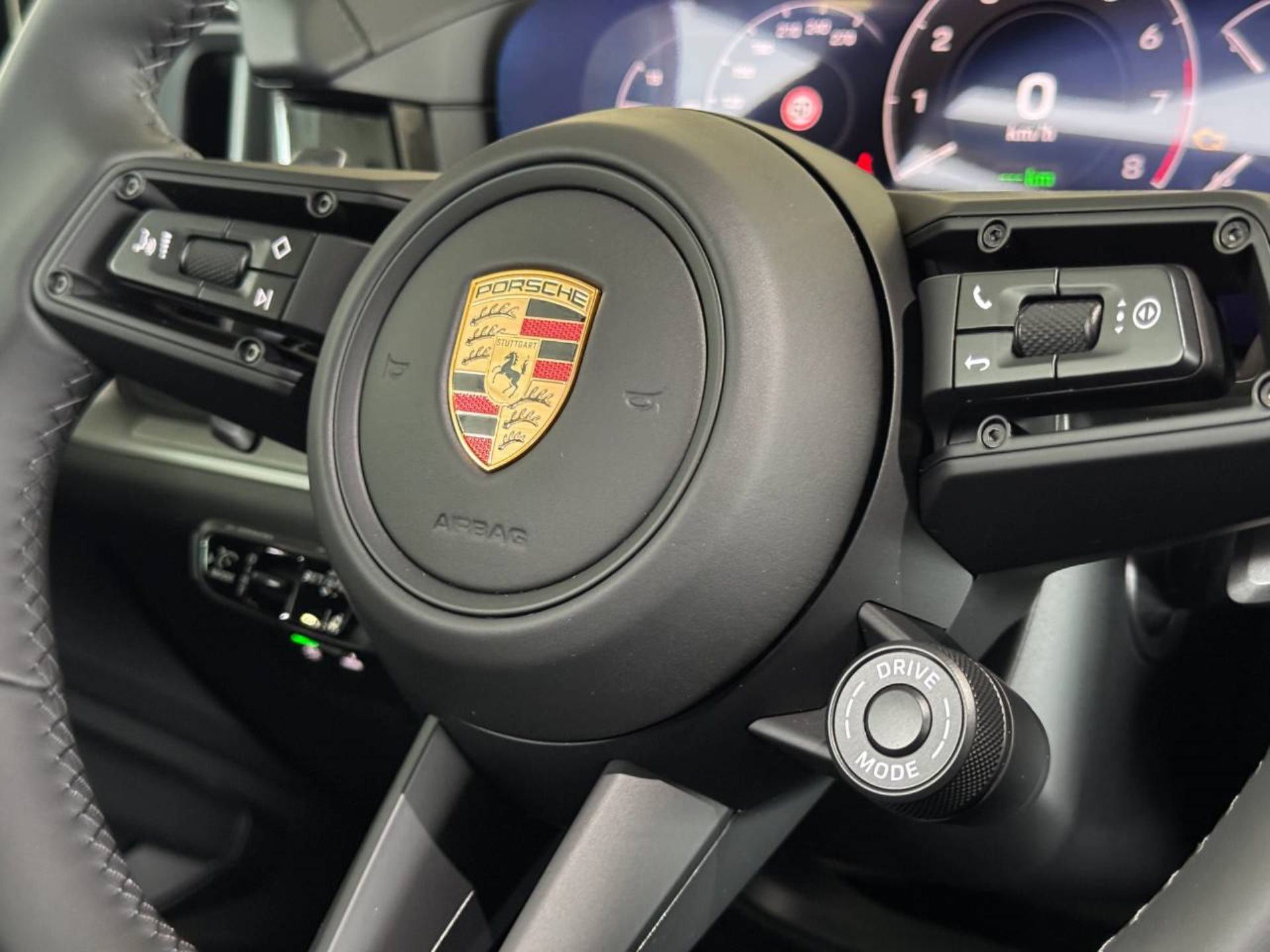PORSCHE Cayenne E-Hybrid Coupé-image-15