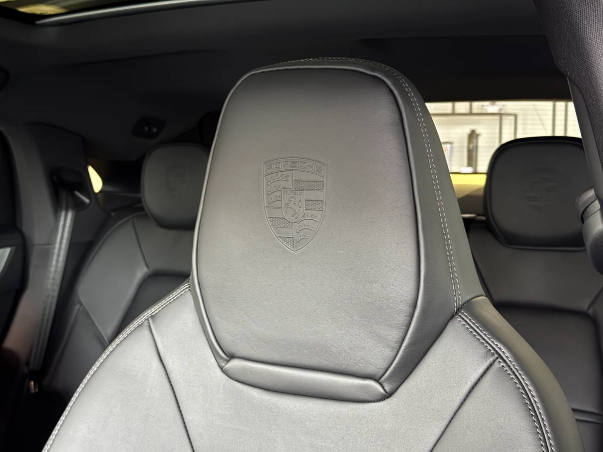 PORSCHE Cayenne E-Hybrid Coupé-image-31