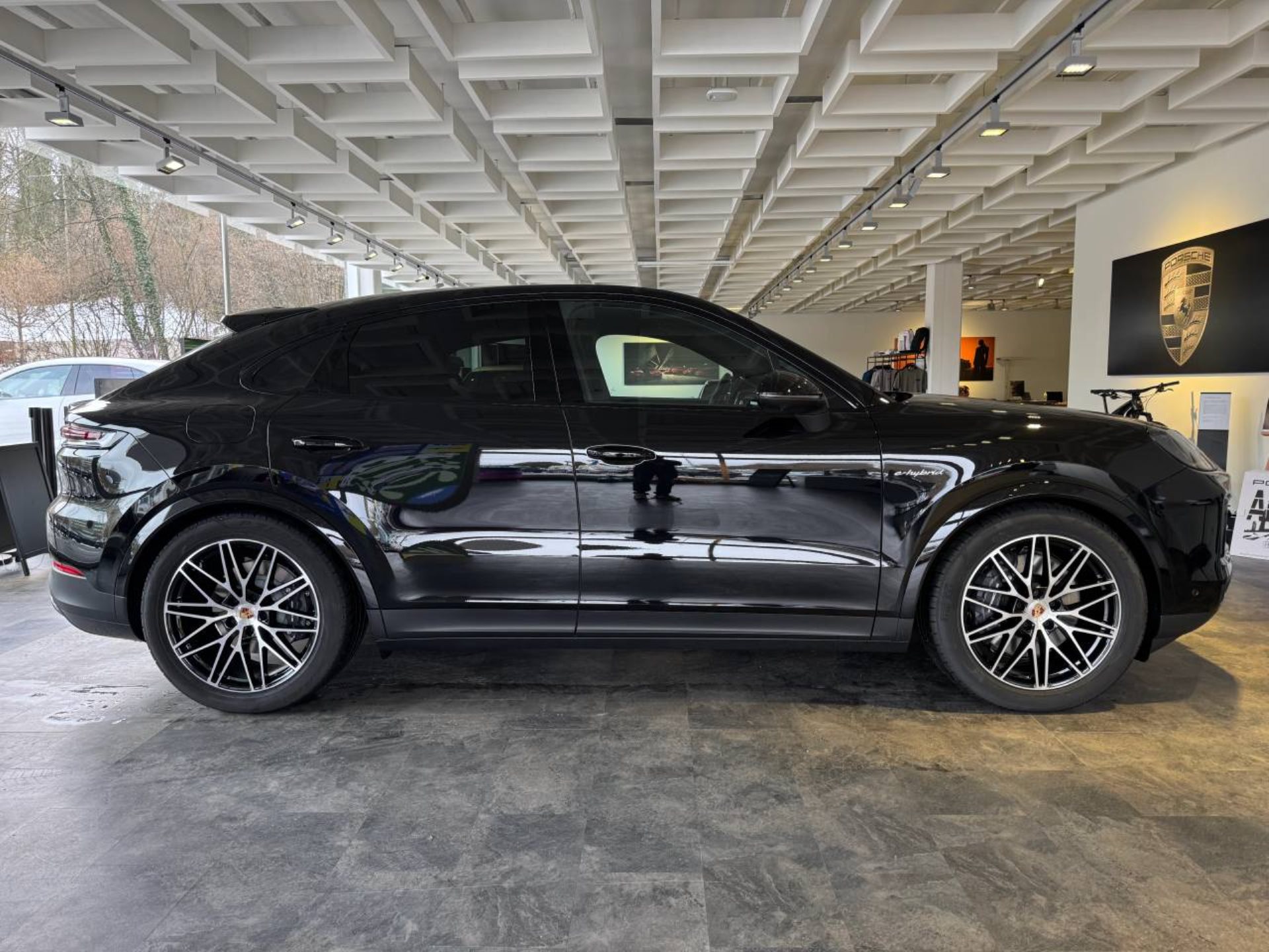 PORSCHE Cayenne E-Hybrid Coupé-image-7
