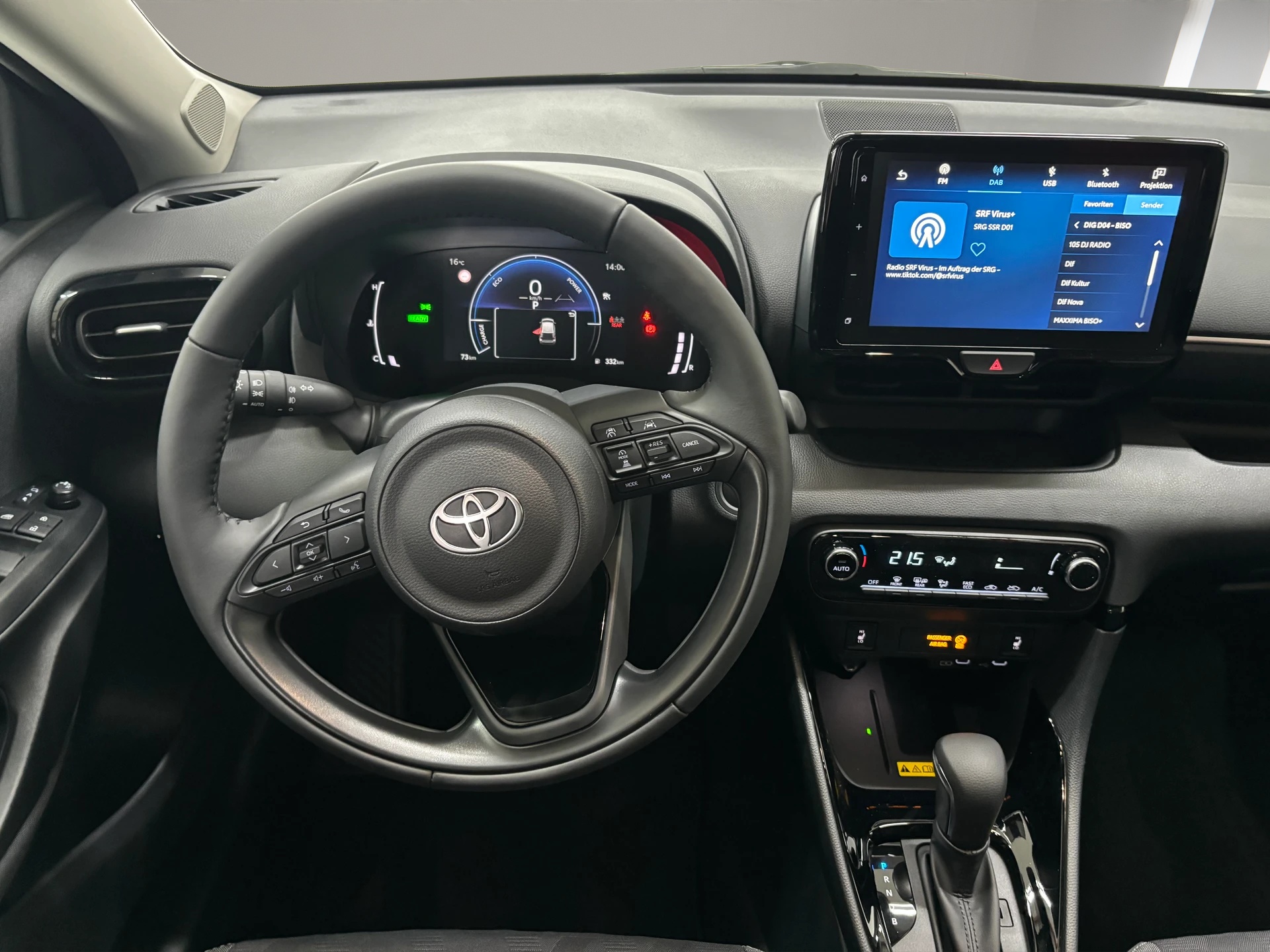 TOYOTA Yaris 1.5 Trend e-CVT-image-12