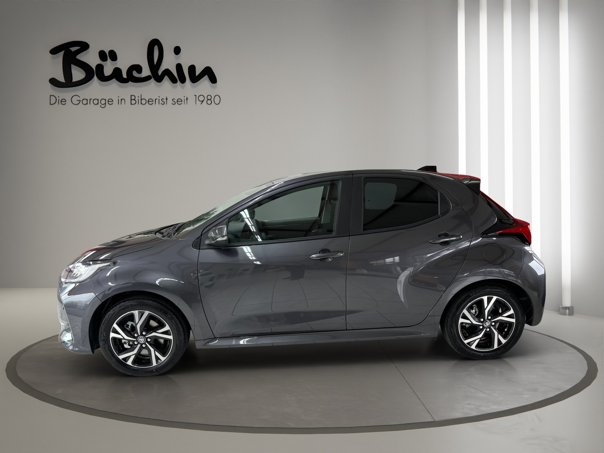 TOYOTA Yaris 1.5 Trend e-CVT-showroom-element-3