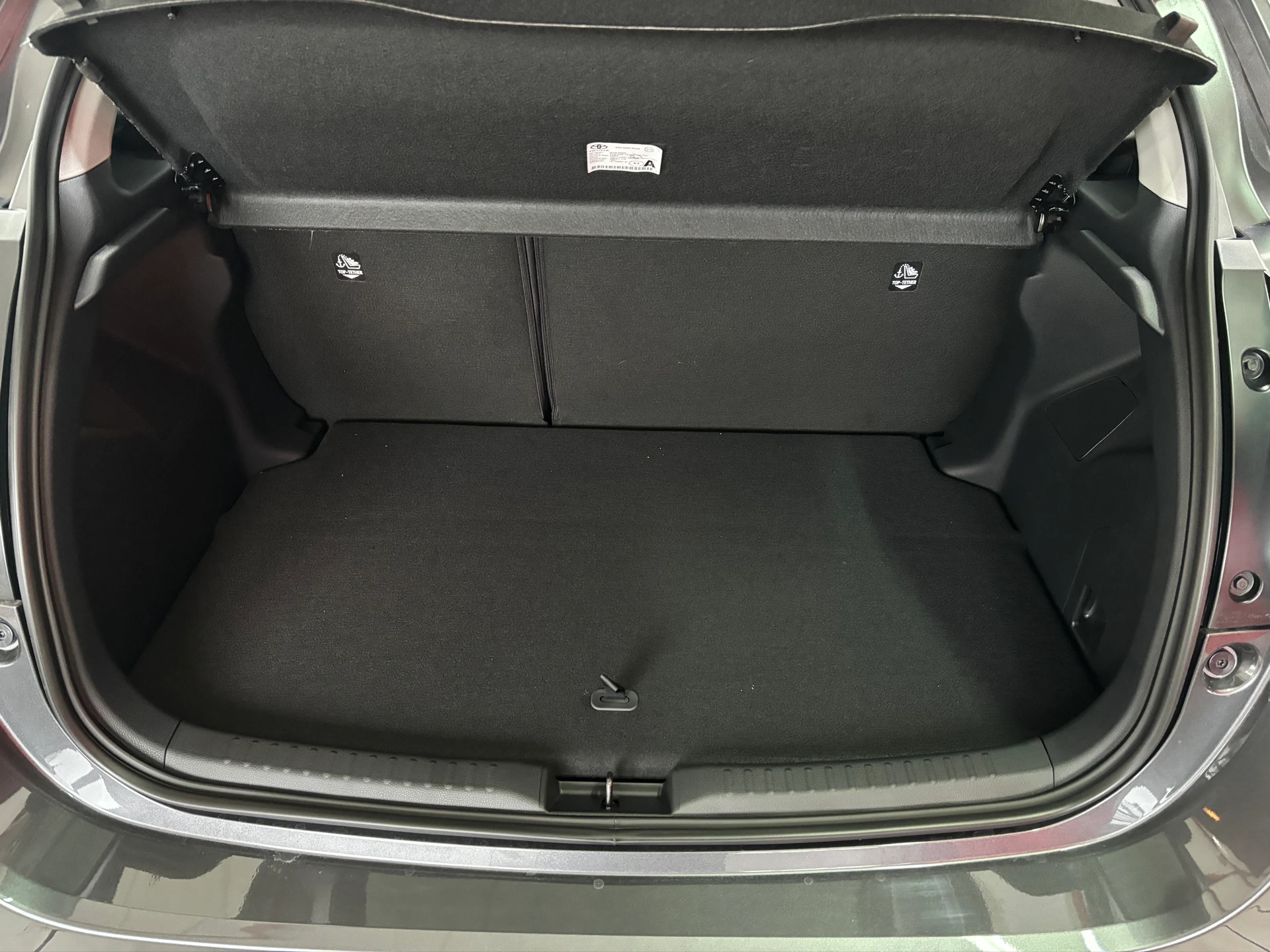 TOYOTA Yaris 1.5 Trend e-CVT-image-21
