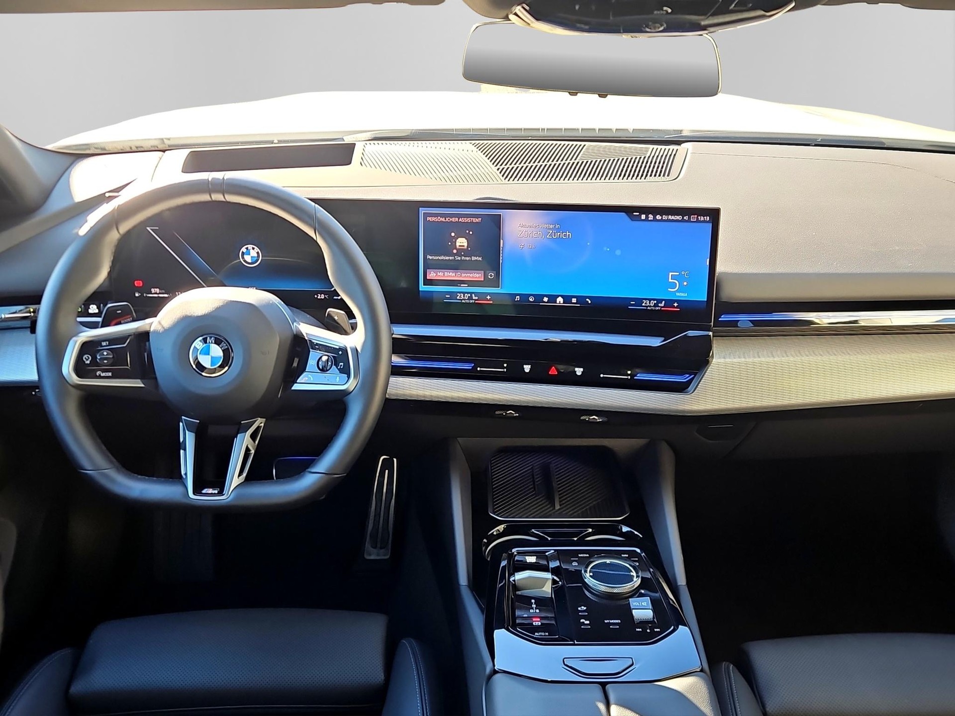 BMW 520d xDrive 48V Touring M Sport Steptronic-image-12