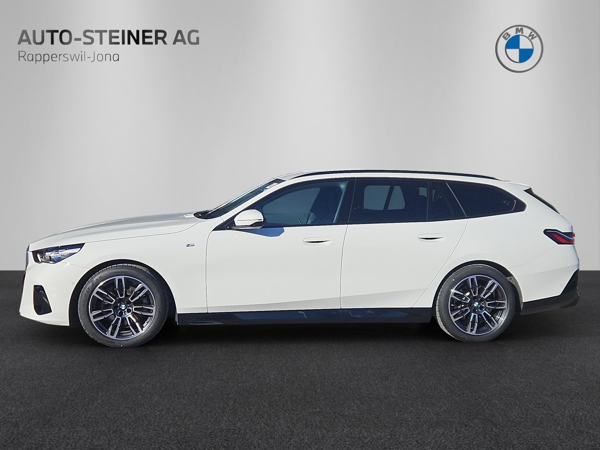 BMW 520d xDrive 48V Touring M Sport Steptronic-image-1