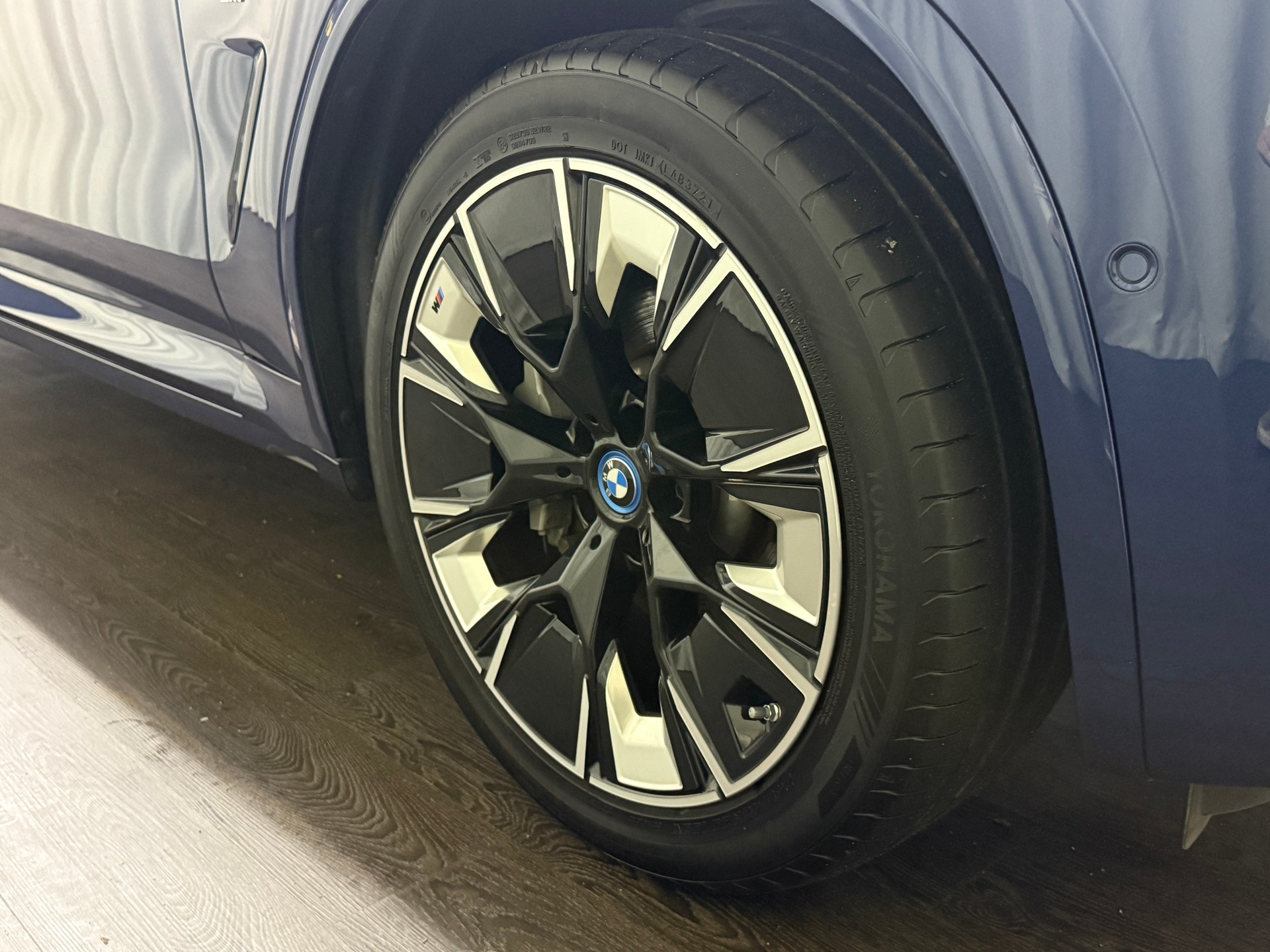 BMW iX3 Impressive-image-16