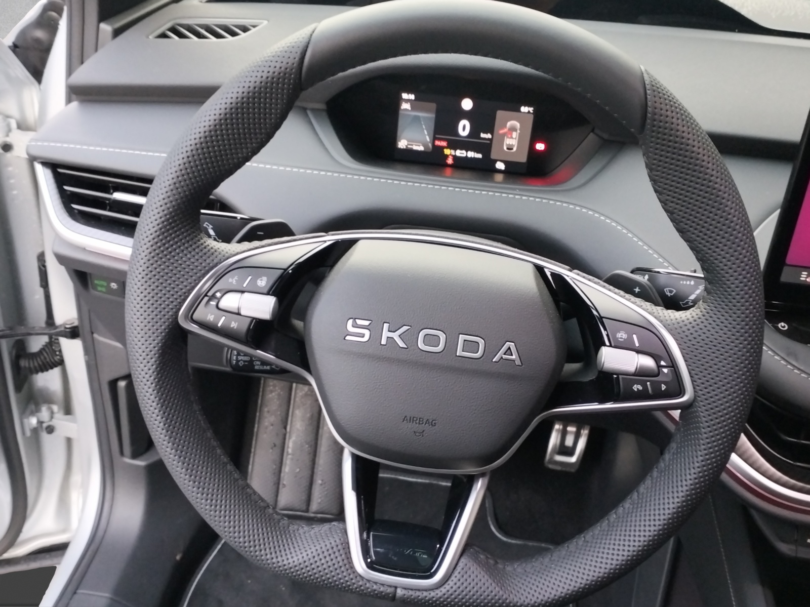 SKODA Enyaq 85 Sportline-image-6