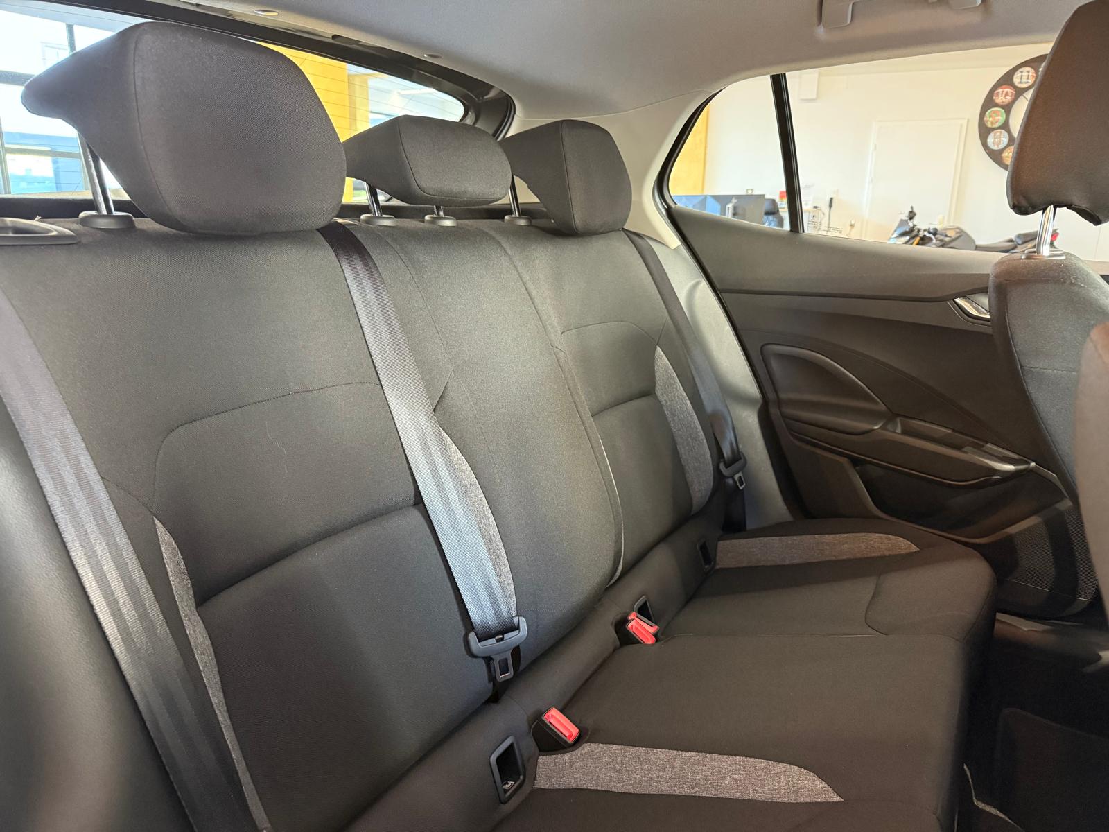 SKODA Fabia 1.0 MPI Essence-image-14