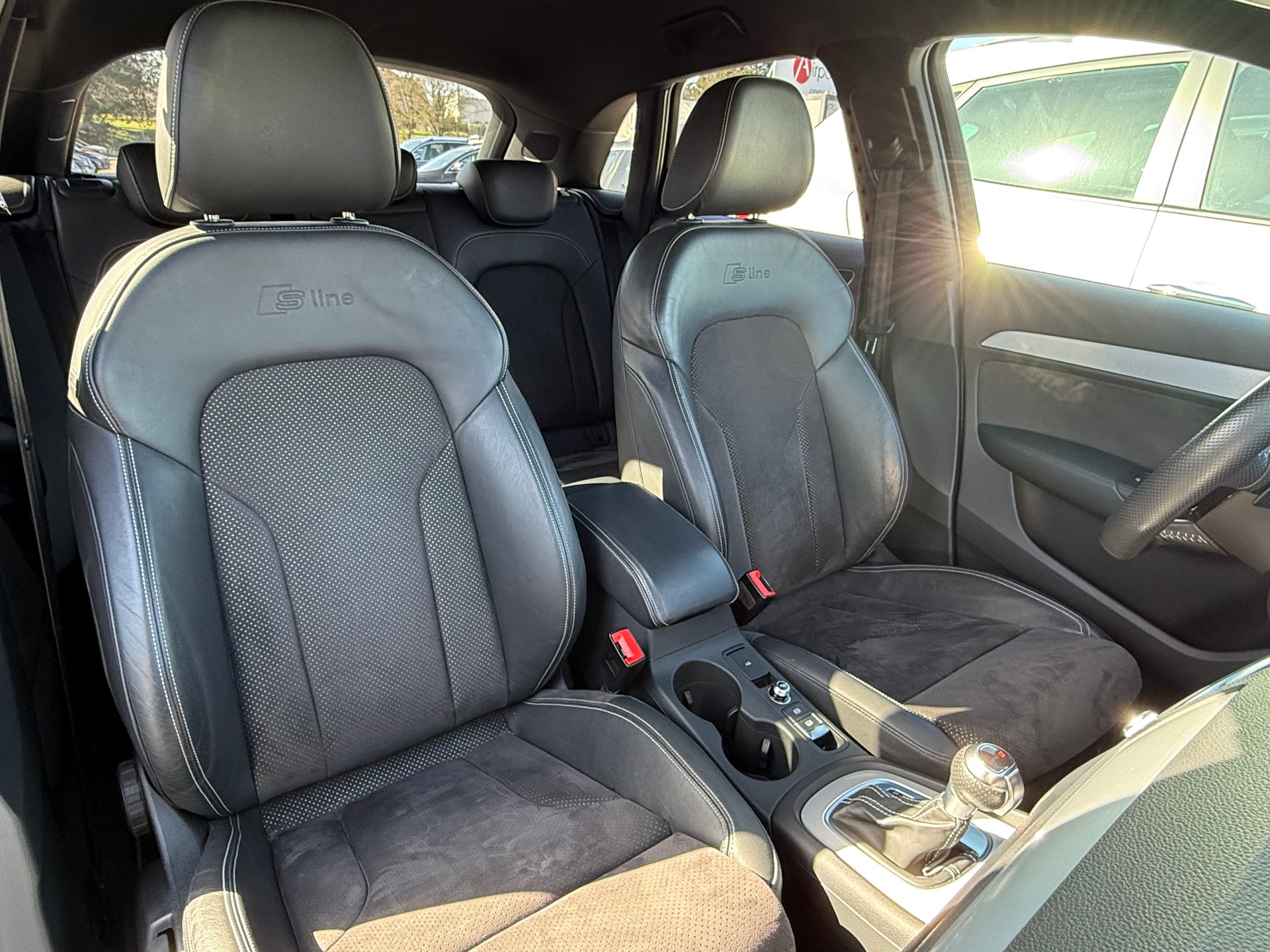 AUDI Q3 1.4 TFSI sport S-tronic-image-8
