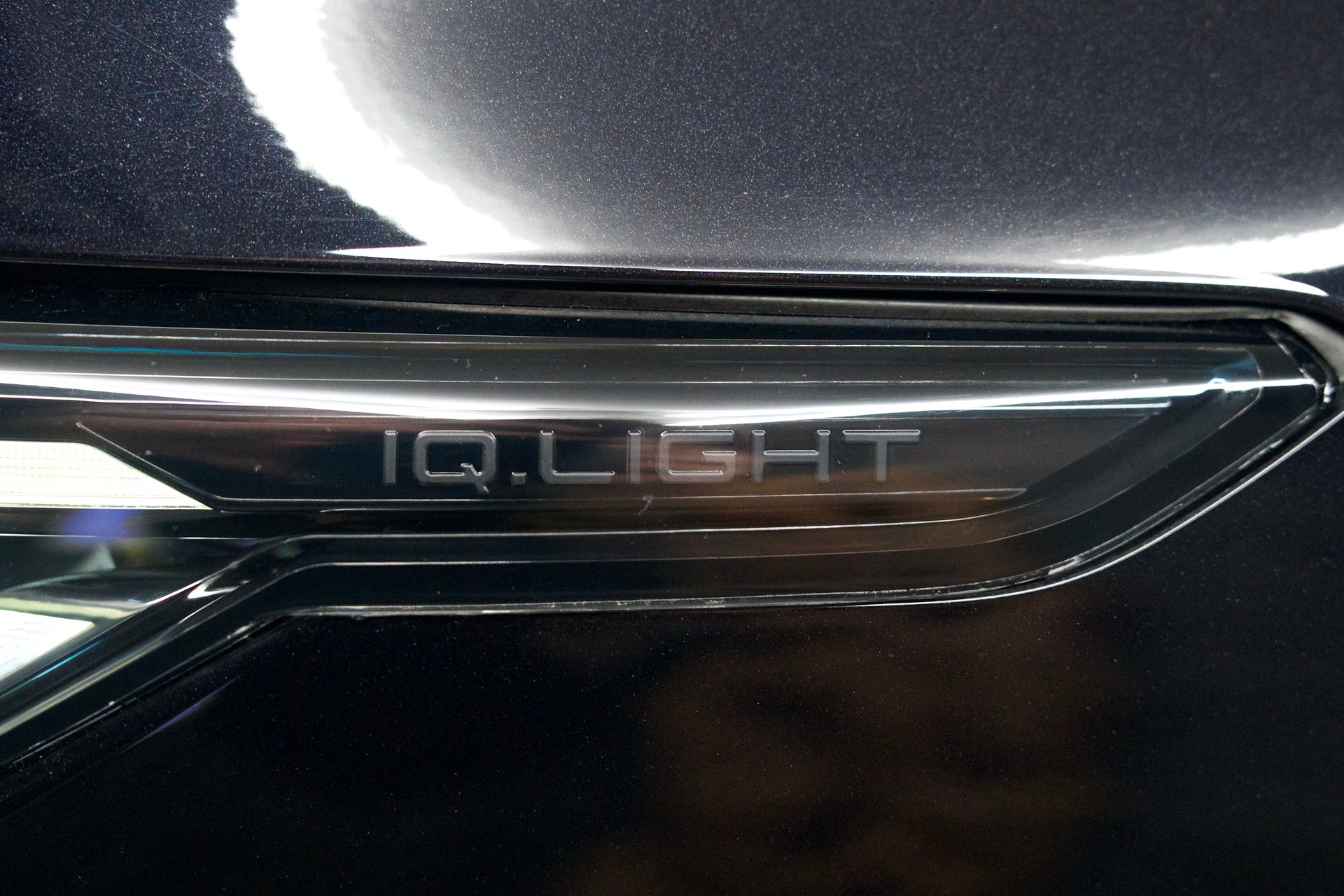 VW Golf Variant 2.0 TSI R DSG 4Motion-image-19