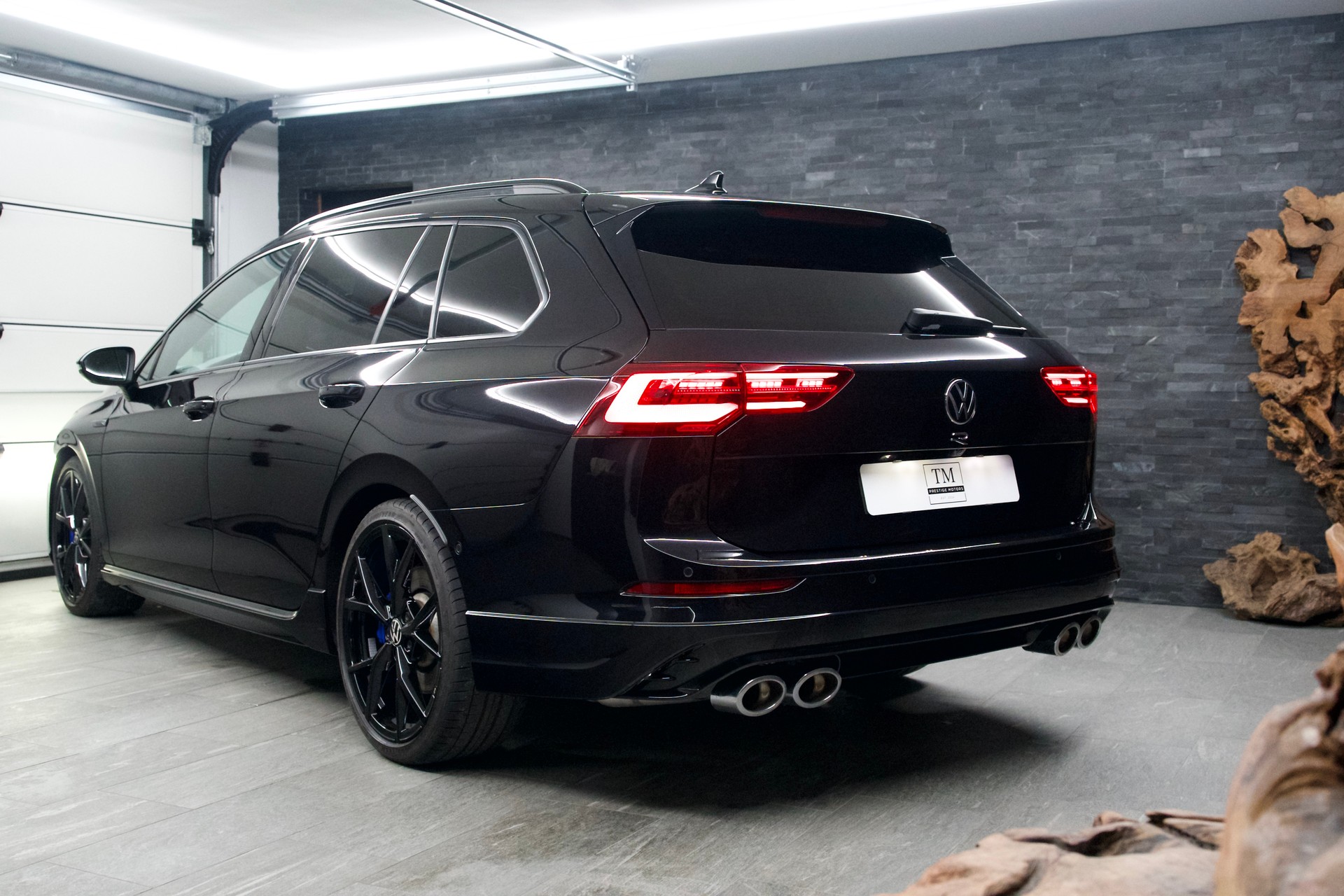 VW Golf Variant 2.0 TSI R DSG 4Motion