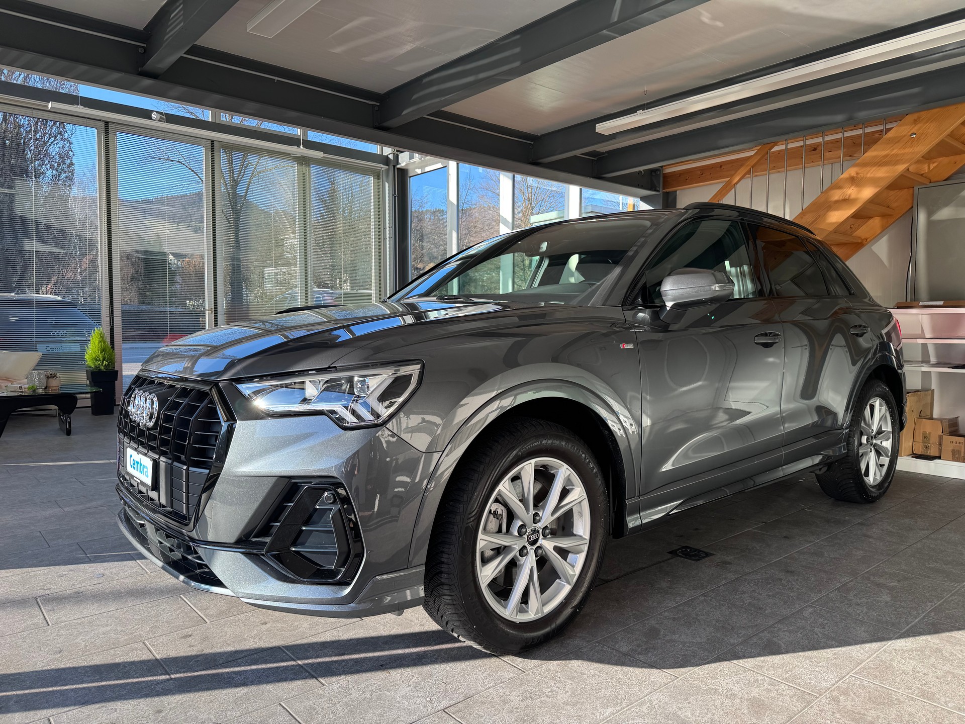 AUDI Q3 45 TFSI S line quattro S-tronic-image-1