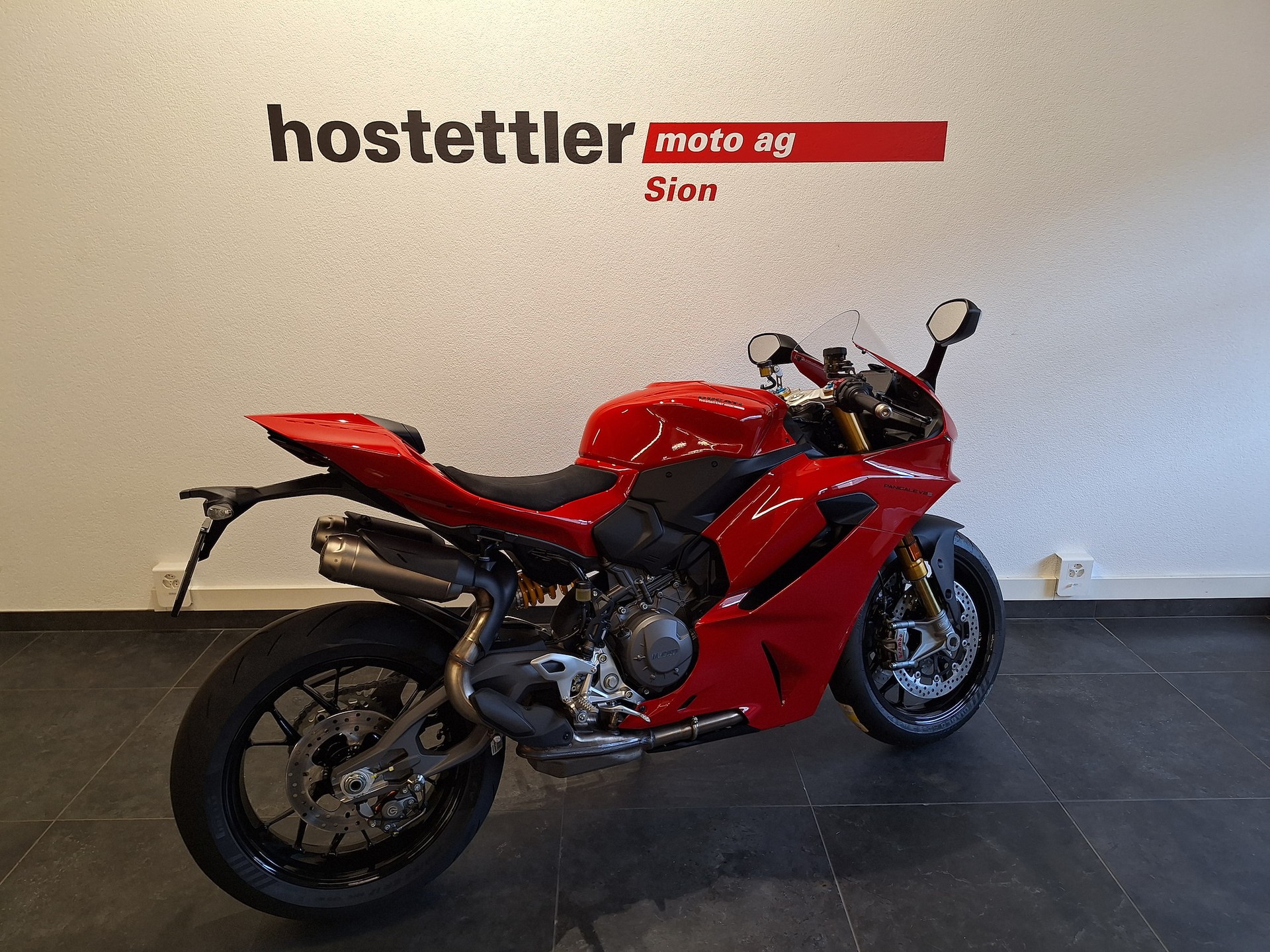 DUCATI Panigale V2 S-showroom-element-1