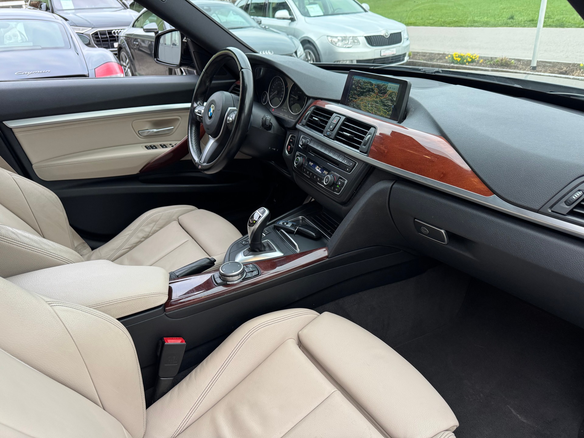BMW 335i GT xDrive M Sport Line Steptronic-image-14