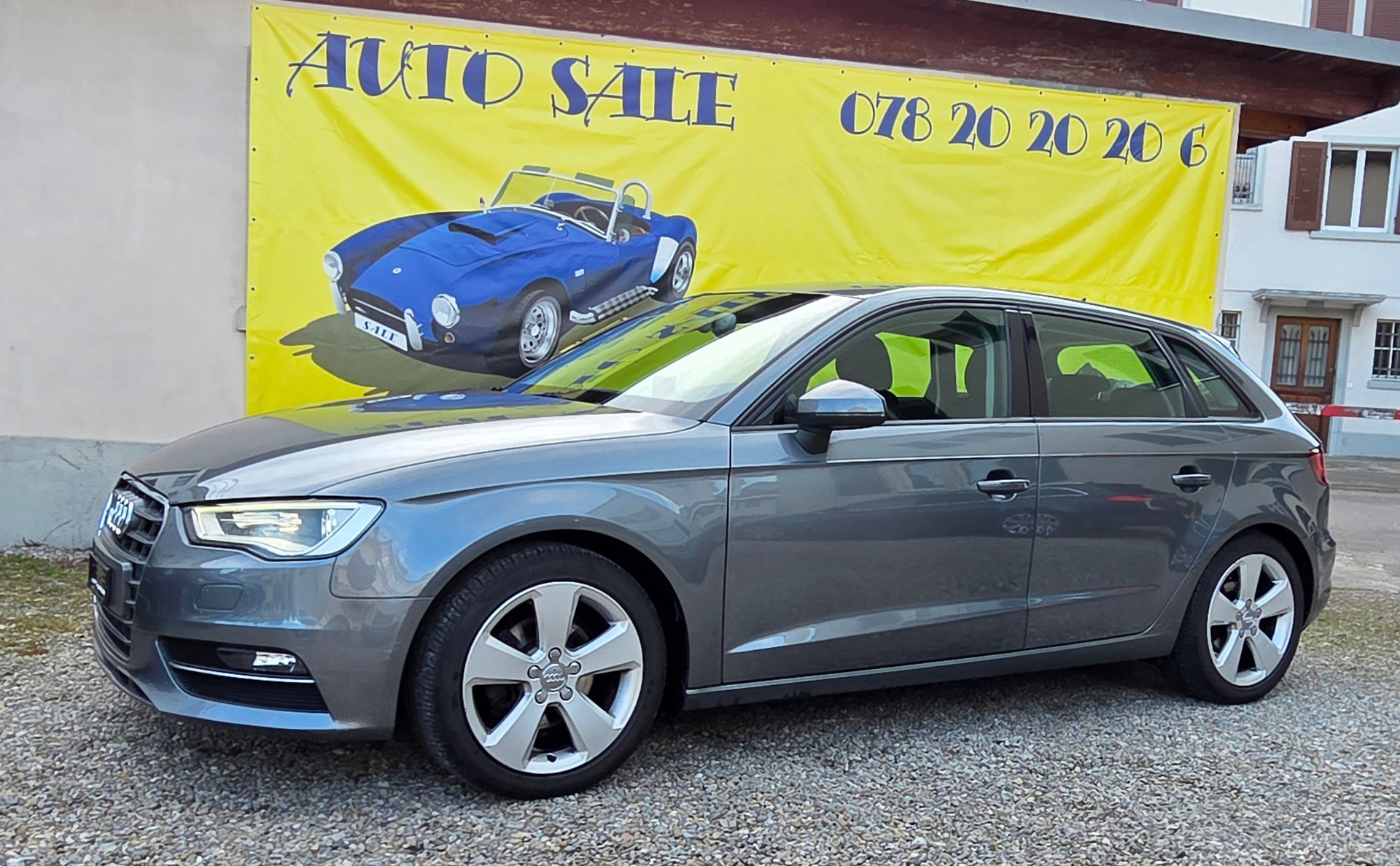 AUDI A3 Sportback 2.0 TDI Attraction-image-2