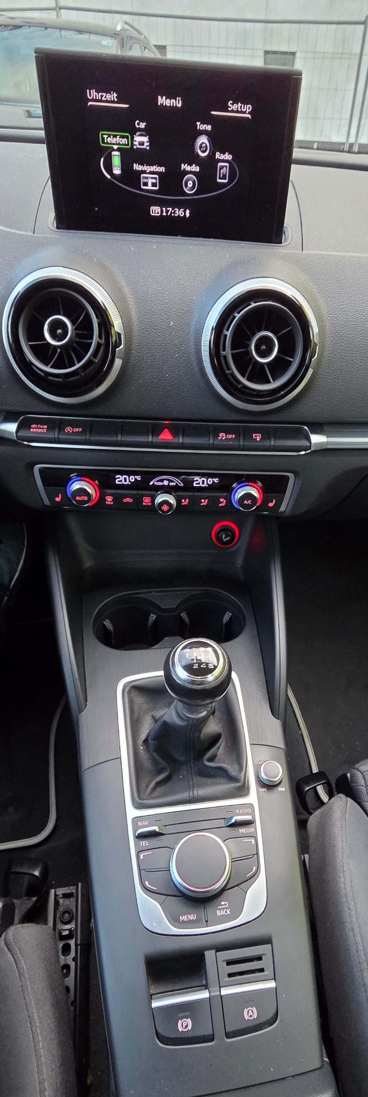 AUDI A3 Sportback 2.0 TDI Attraction-image-8