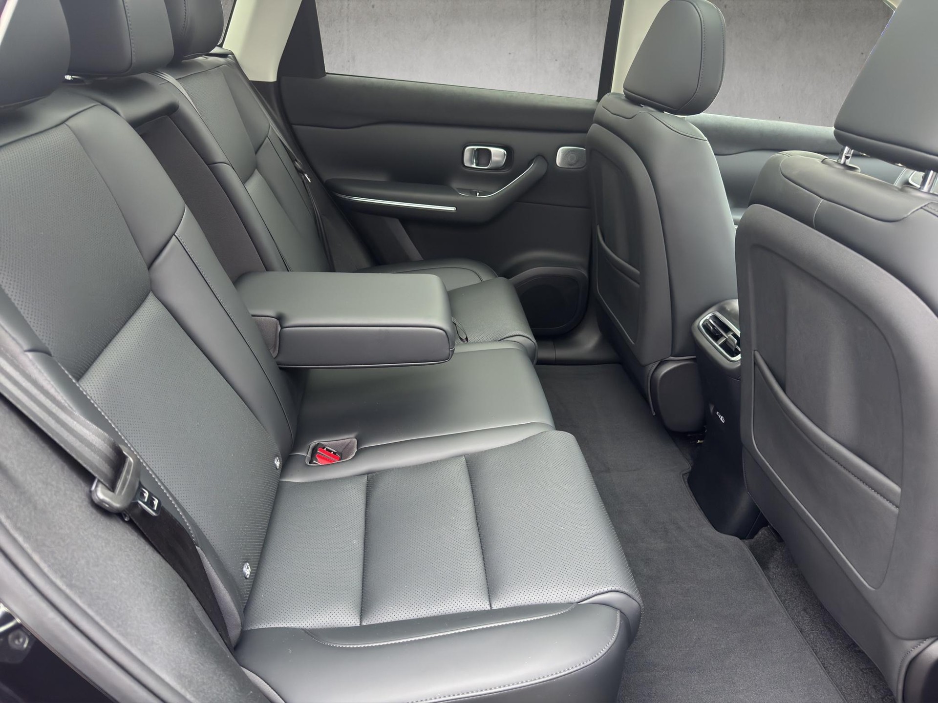 LEAPMOTOR C10 Design AWD-image-9