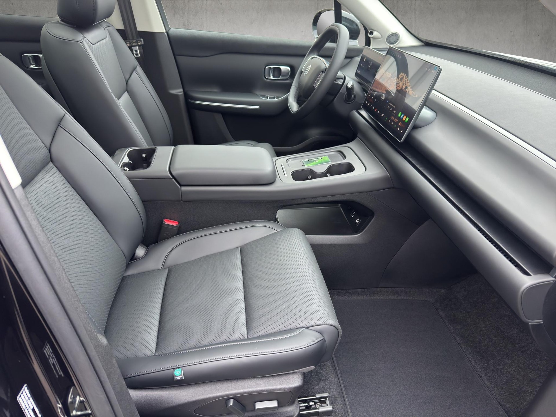 LEAPMOTOR C10 Design AWD-image-8