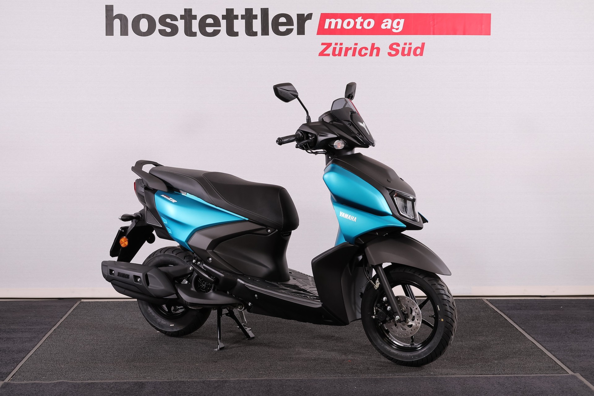 YAMAHA RayZR-showroom-element-2