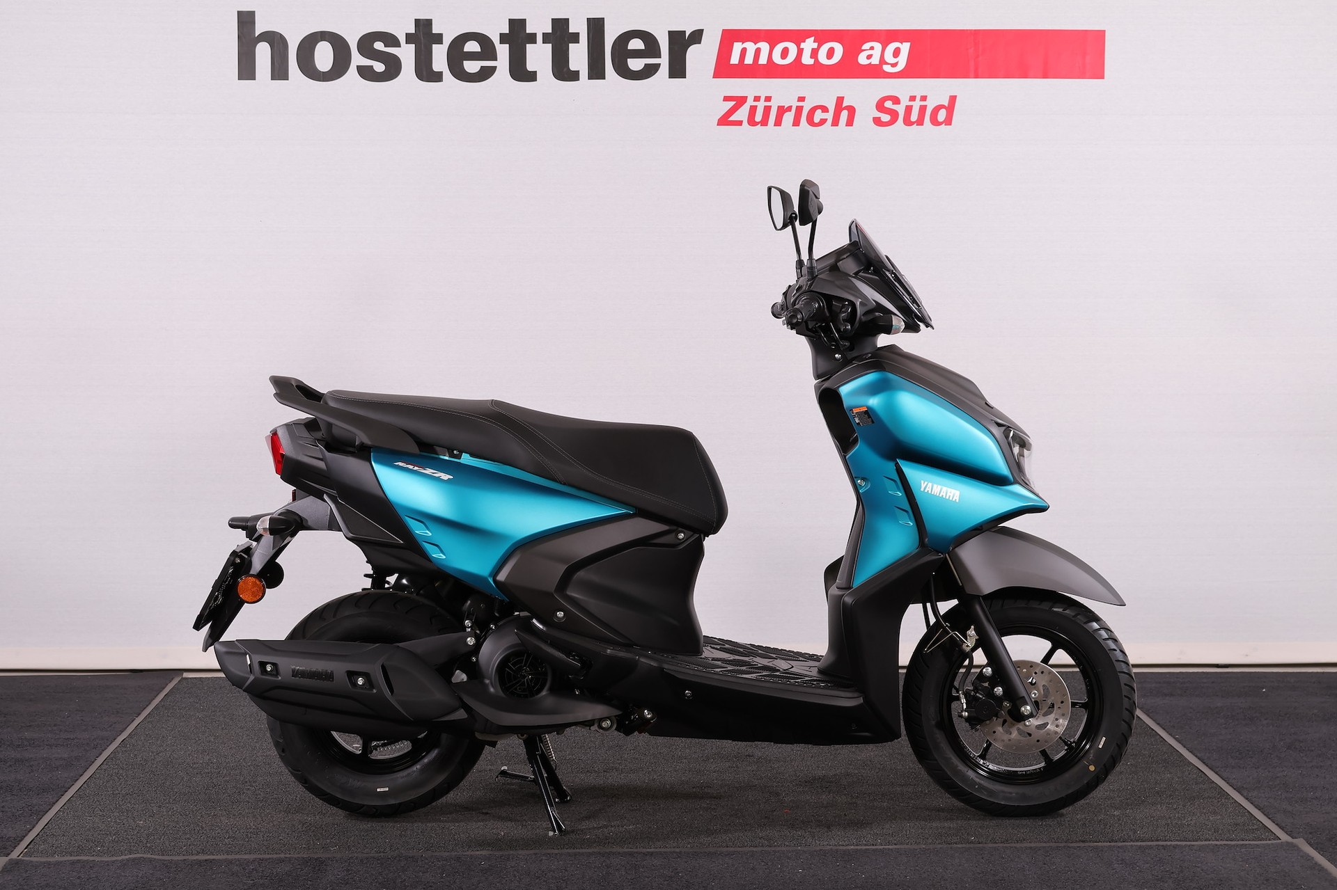 YAMAHA RayZR-showroom-element-3