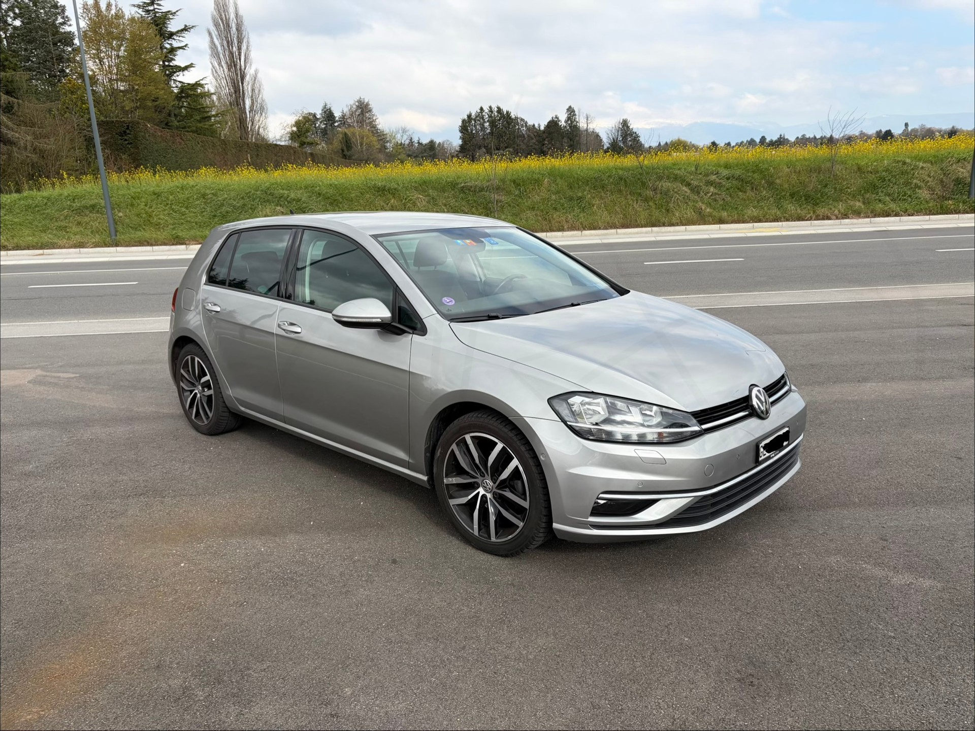 VW Golf 1.0 TSI Swiss Line-image-4