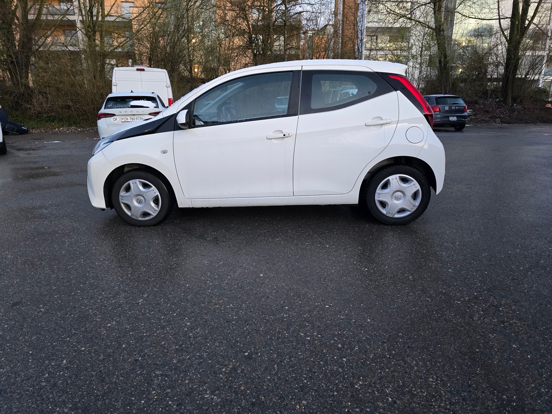 TOYOTA Aygo 1.0 VVT-i Trend X-shift-image-6