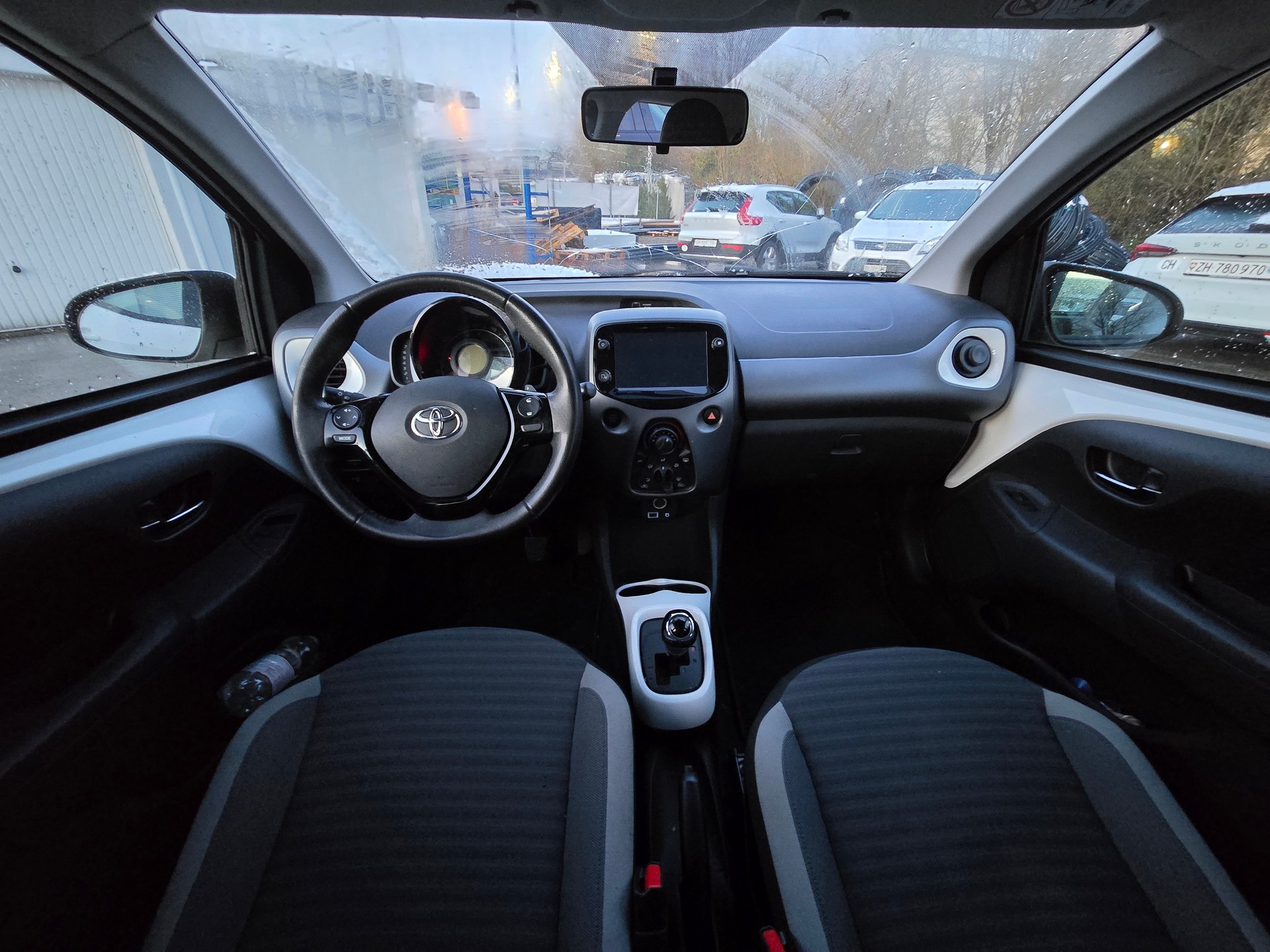 TOYOTA Aygo 1.0 VVT-i Trend X-shift-image-8