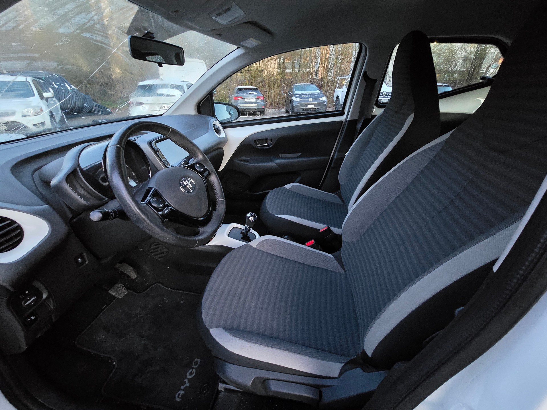 TOYOTA Aygo 1.0 VVT-i Trend X-shift-image-9