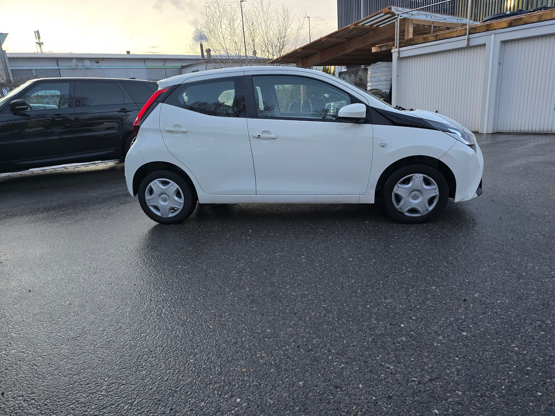 TOYOTA Aygo 1.0 VVT-i Trend X-shift-image-2