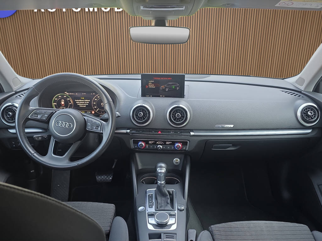 AUDI A3 Sportback 1.4 40 e-tron Sport S-Tronic-image-17