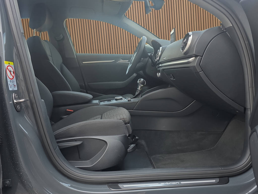 AUDI A3 Sportback 1.4 40 e-tron Sport S-Tronic-image-13