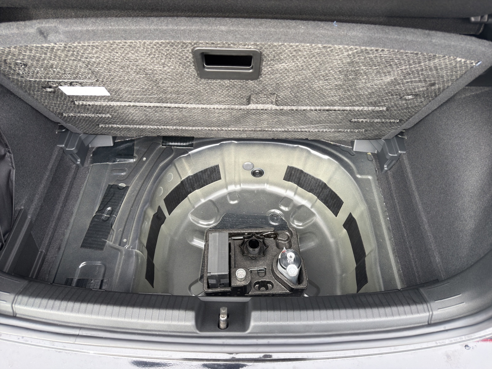 VW Polo 1.0 TSI Basis-image-13