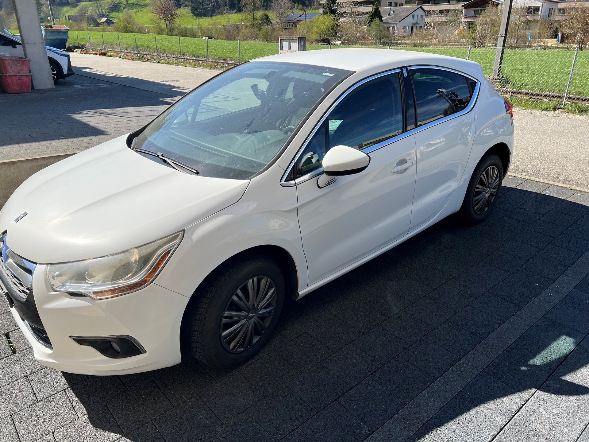 DS AUTOMOBILES DS4 1.6 VTi Chic-image-2