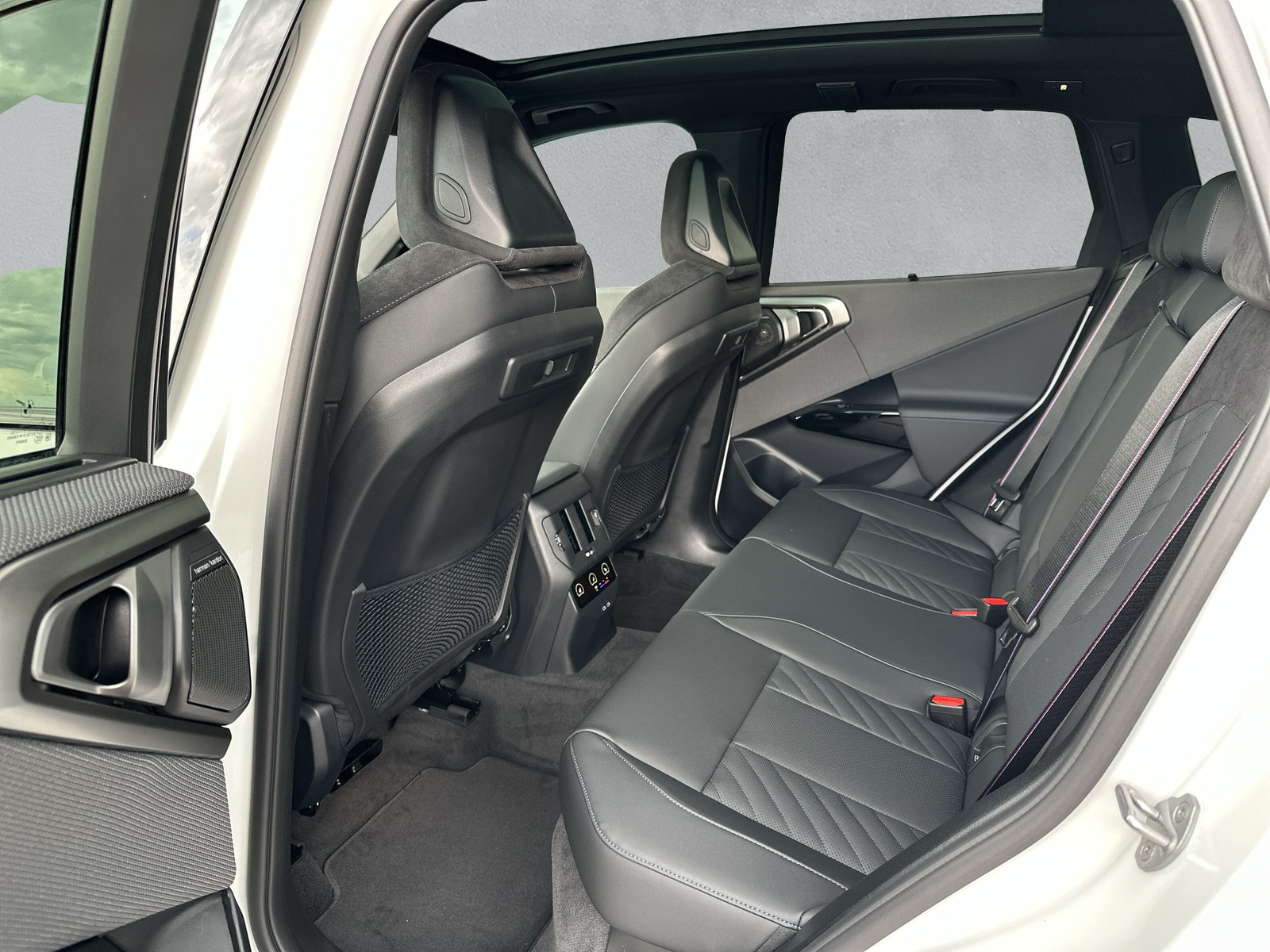 BMW X3 xDrive 30e M Sport Pro**Action de leasing à 0.9%**-image-11