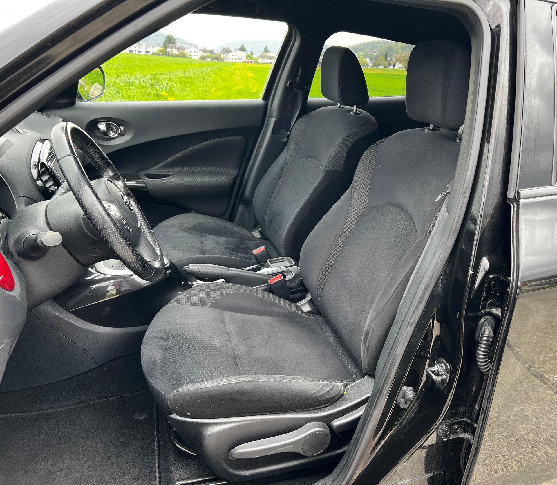 NISSAN Juke 1.6 DIG-T n-tec 4x4 Xtronic M-CVT-image-9