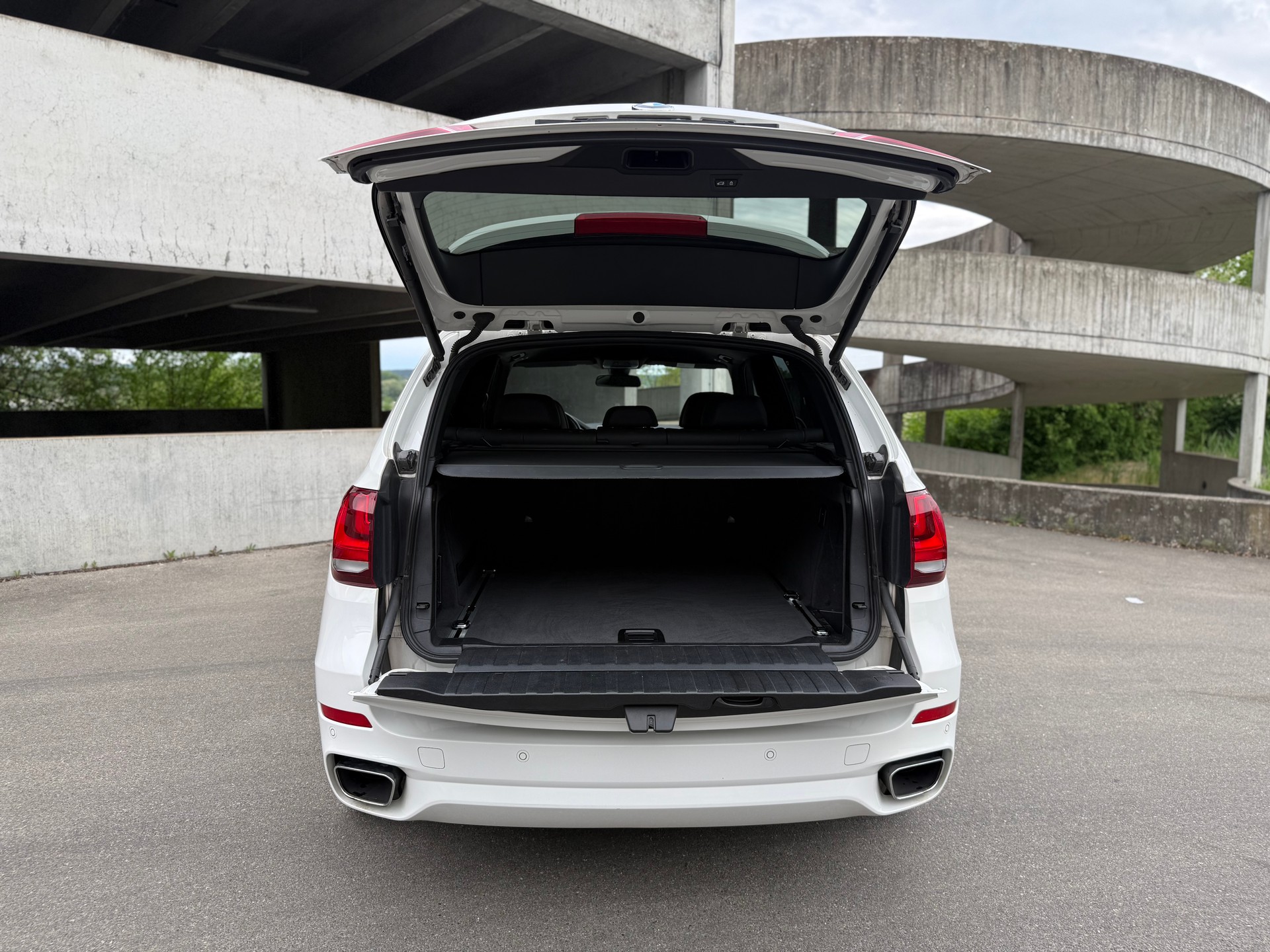 BMW X5 xDrive 40d Steptronic-image-11