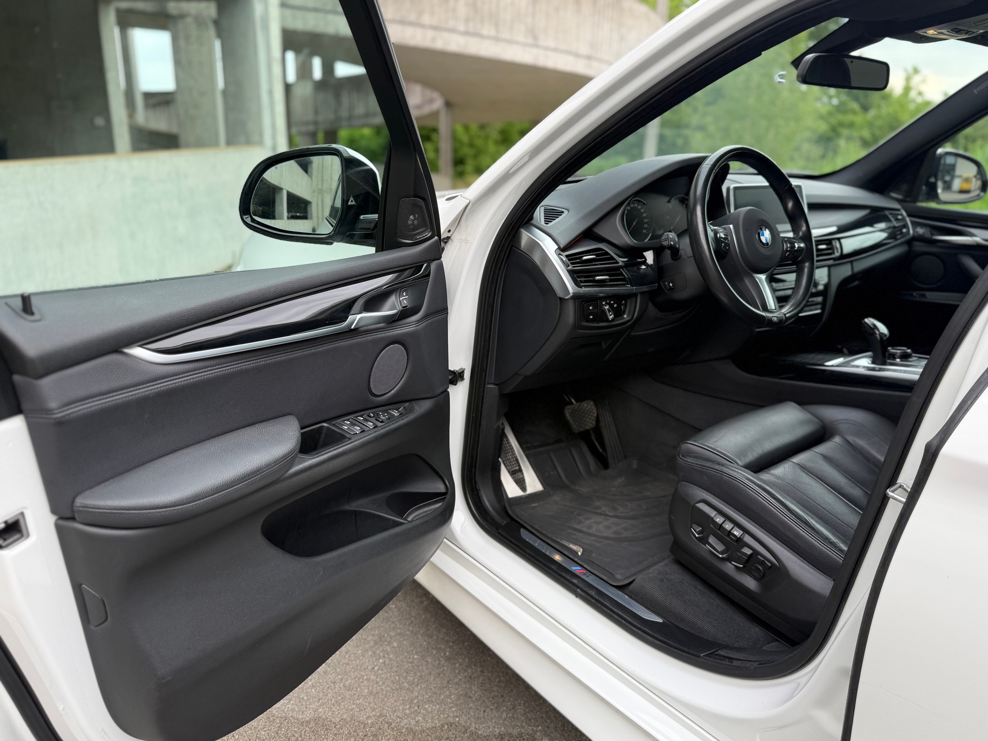 BMW X5 xDrive 40d Steptronic-image-18
