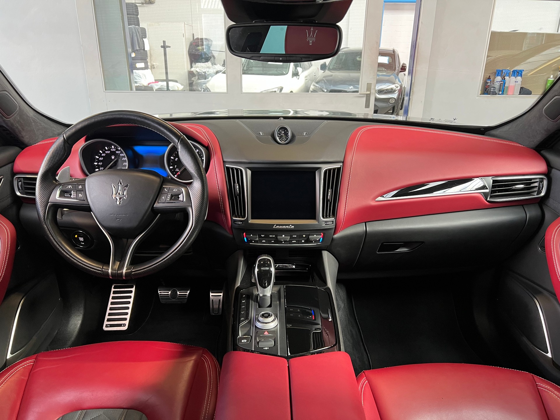 MASERATI Levante S 3.0 V6 Automatica GranLusso-image-4