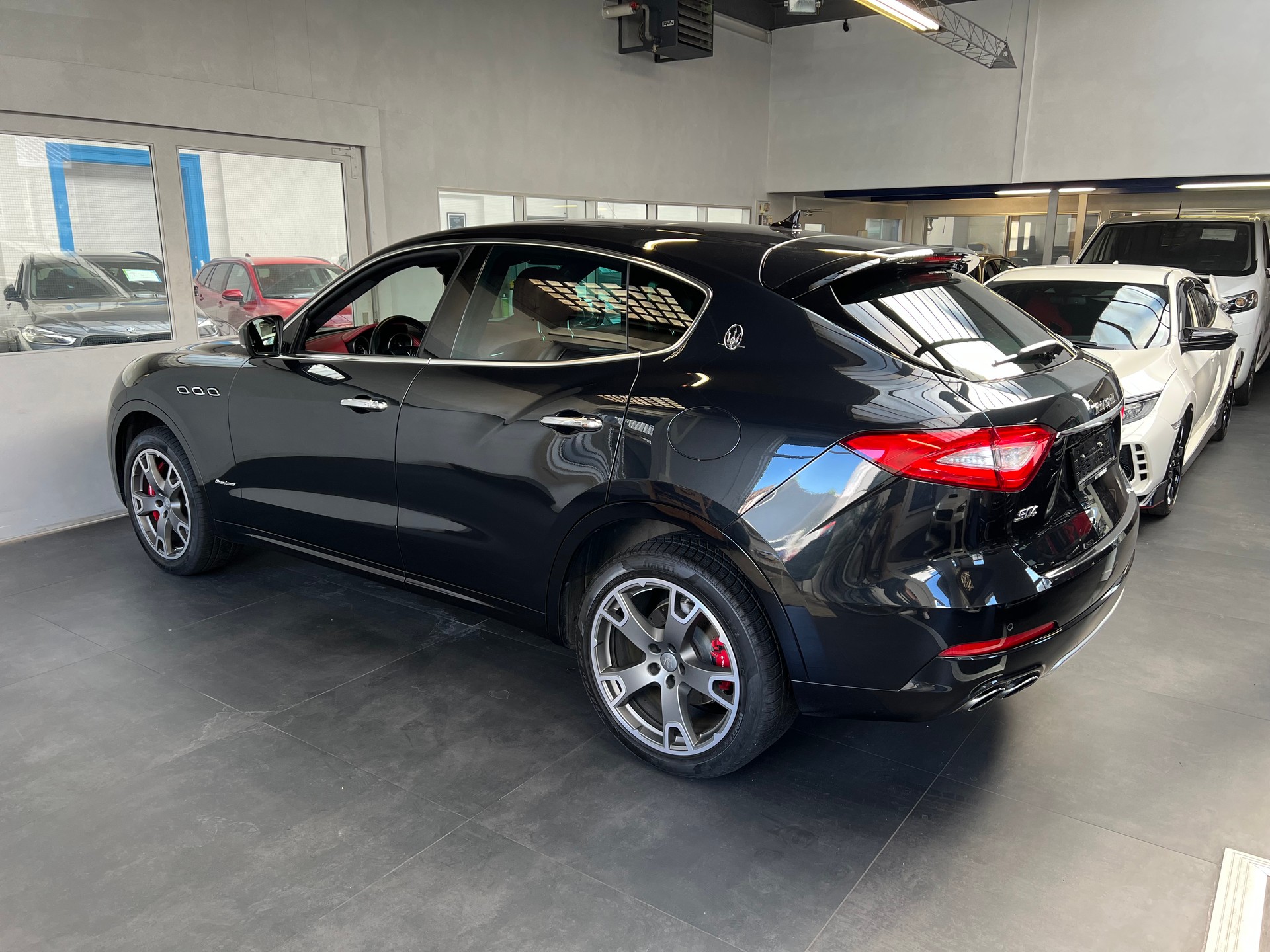 MASERATI Levante S 3.0 V6 Automatica GranLusso-image-1