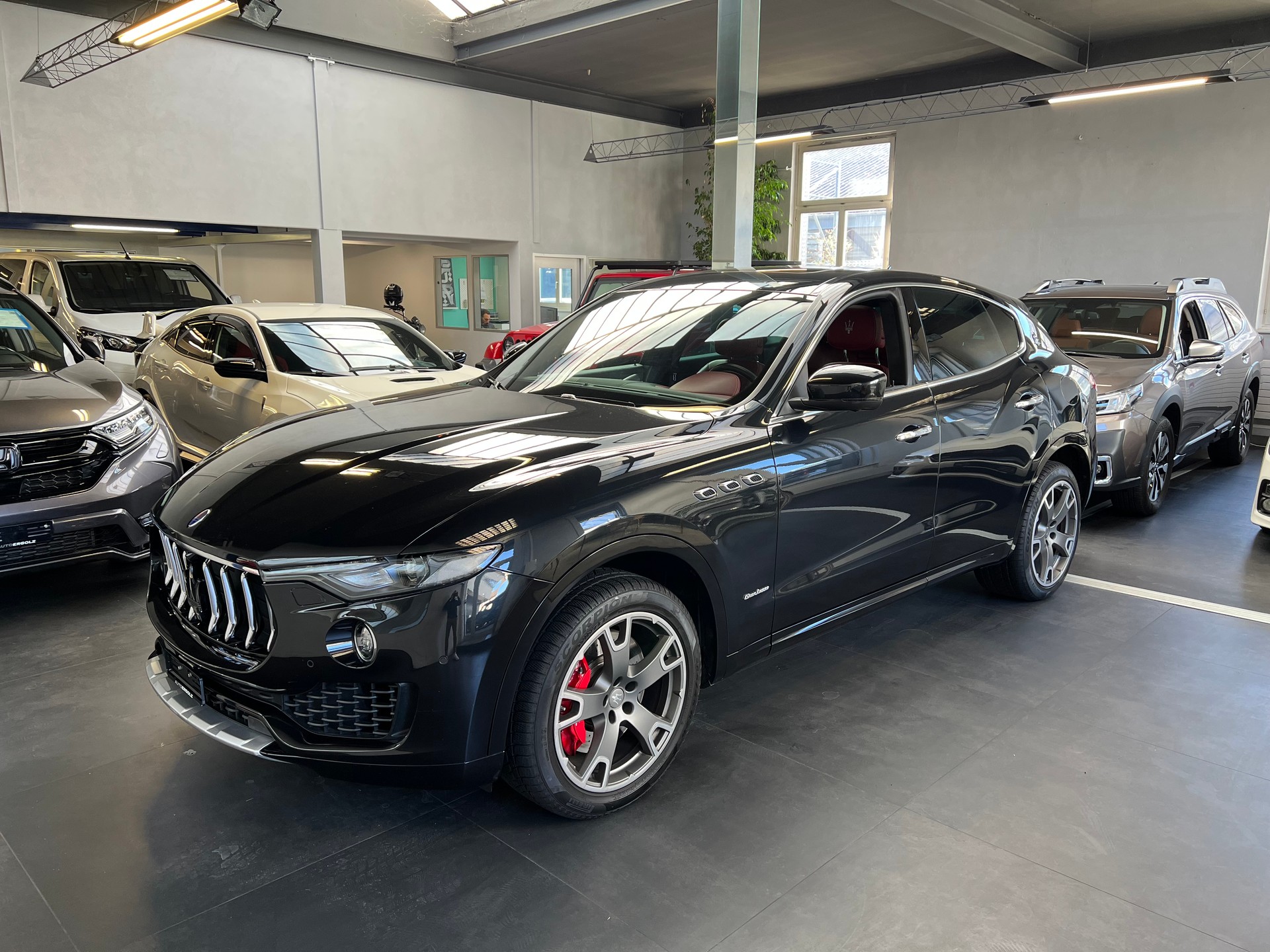 MASERATI Levante S 3.0 V6 Automatica GranLusso-image-0