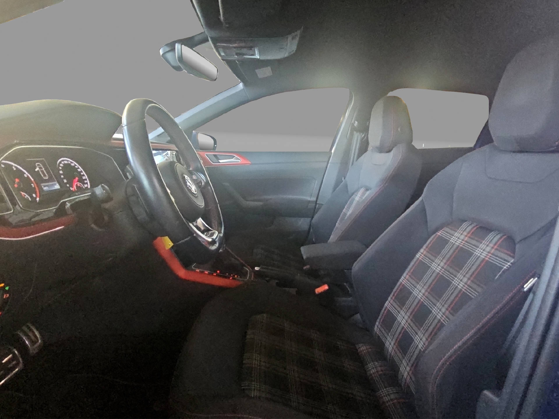 VW Polo 2.0 TSI GTI DSG-image-5