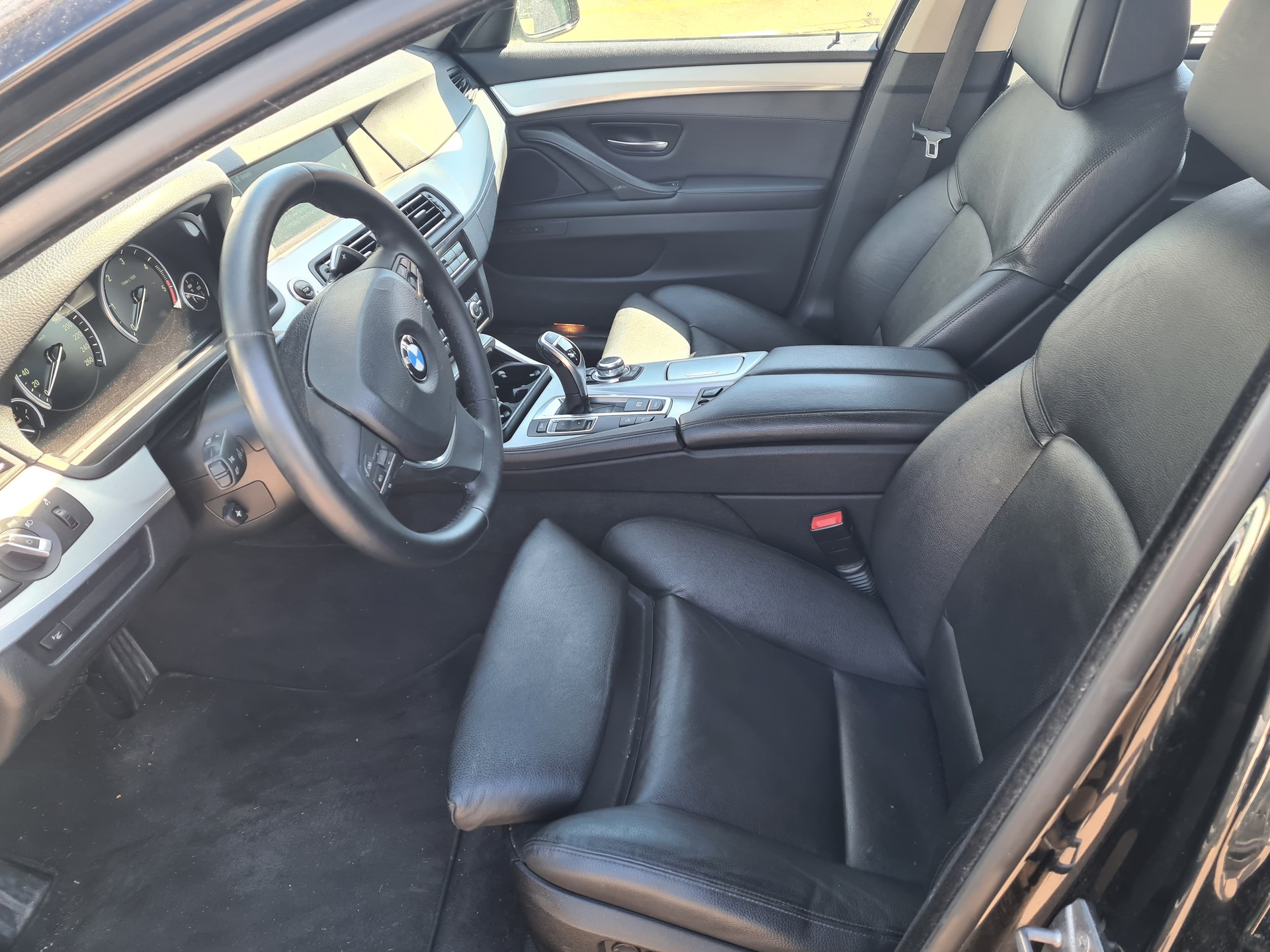 BMW 530d xDrive Touring Steptronic-image-5