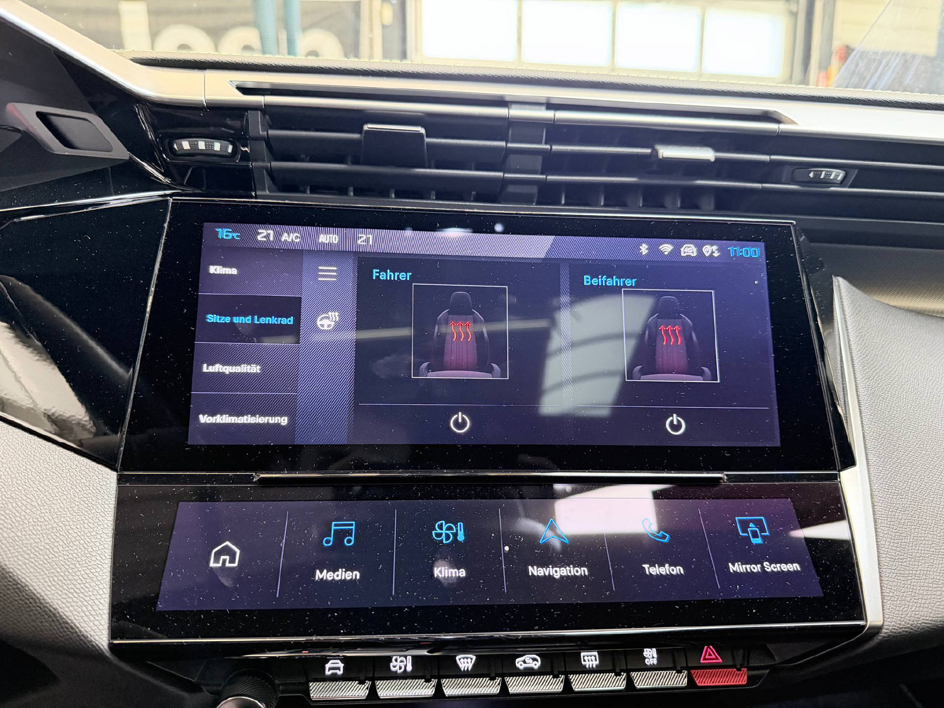 PEUGEOT 308 1.6 PHEV 225 GT-image-15