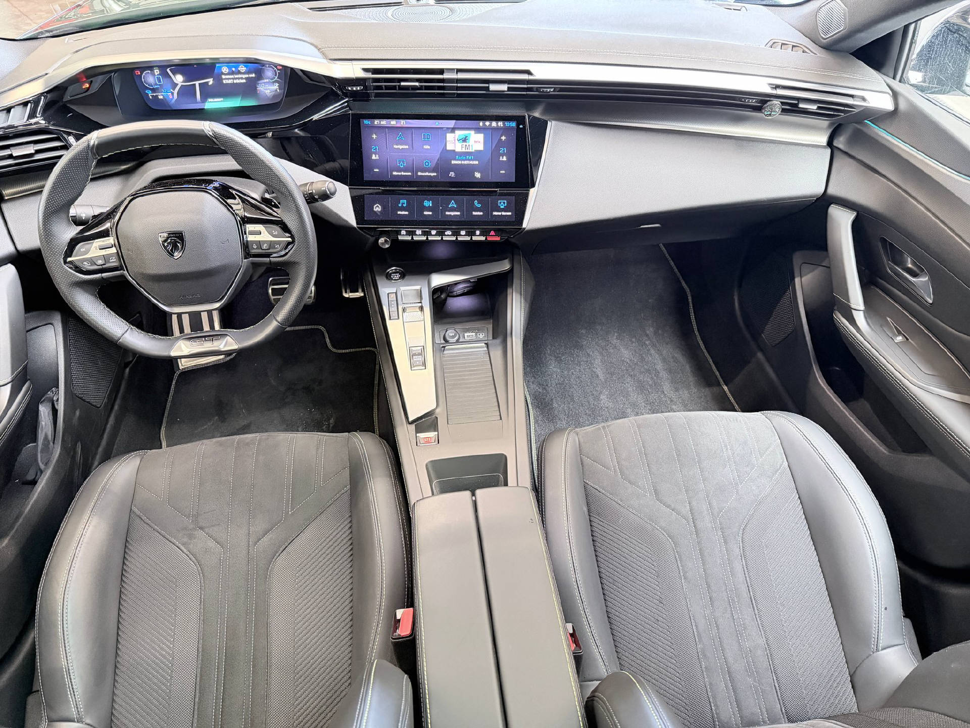 PEUGEOT 308 1.6 PHEV 225 GT-image-7