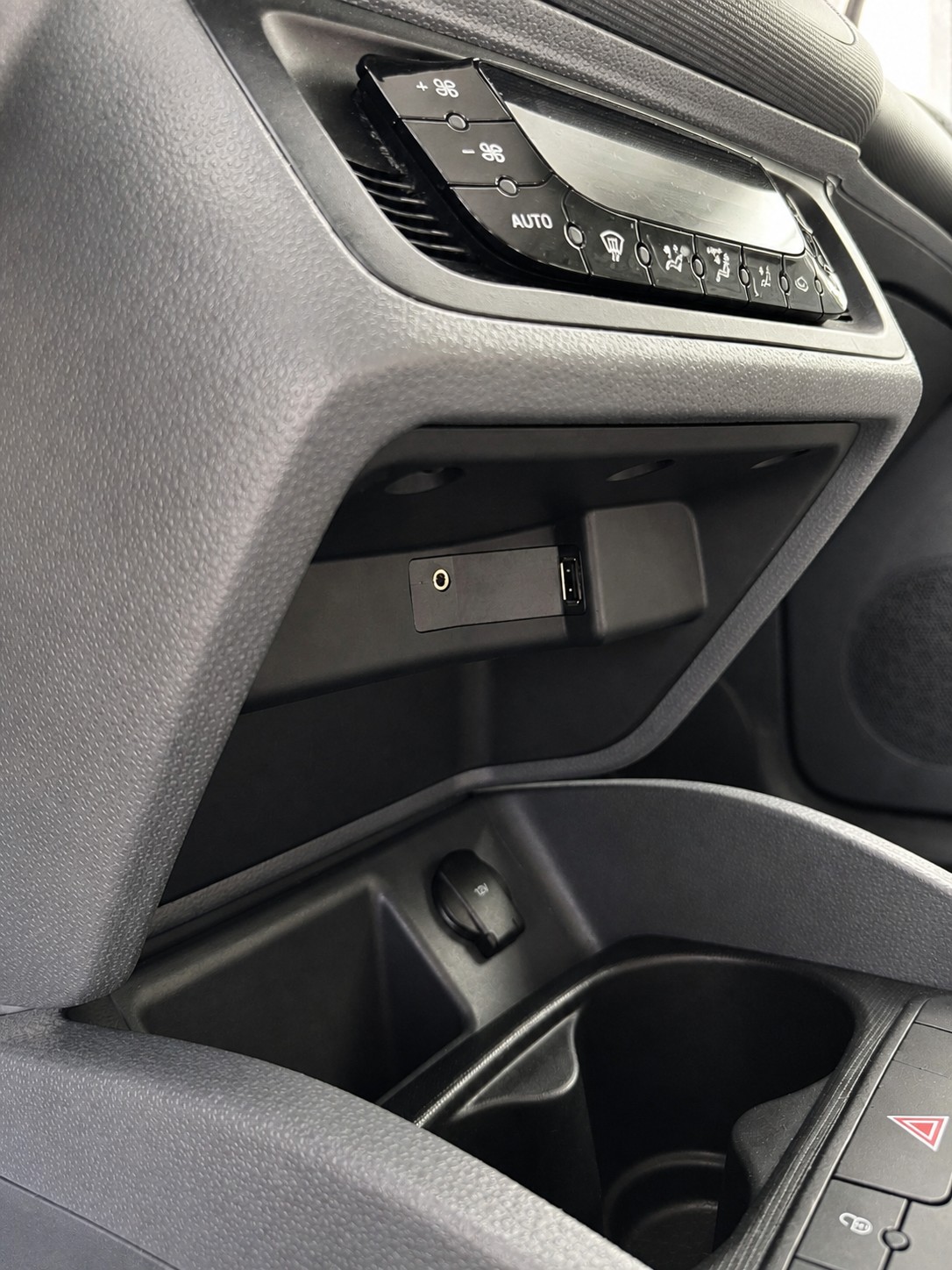SEAT Ibiza 1.6 Style-image-10