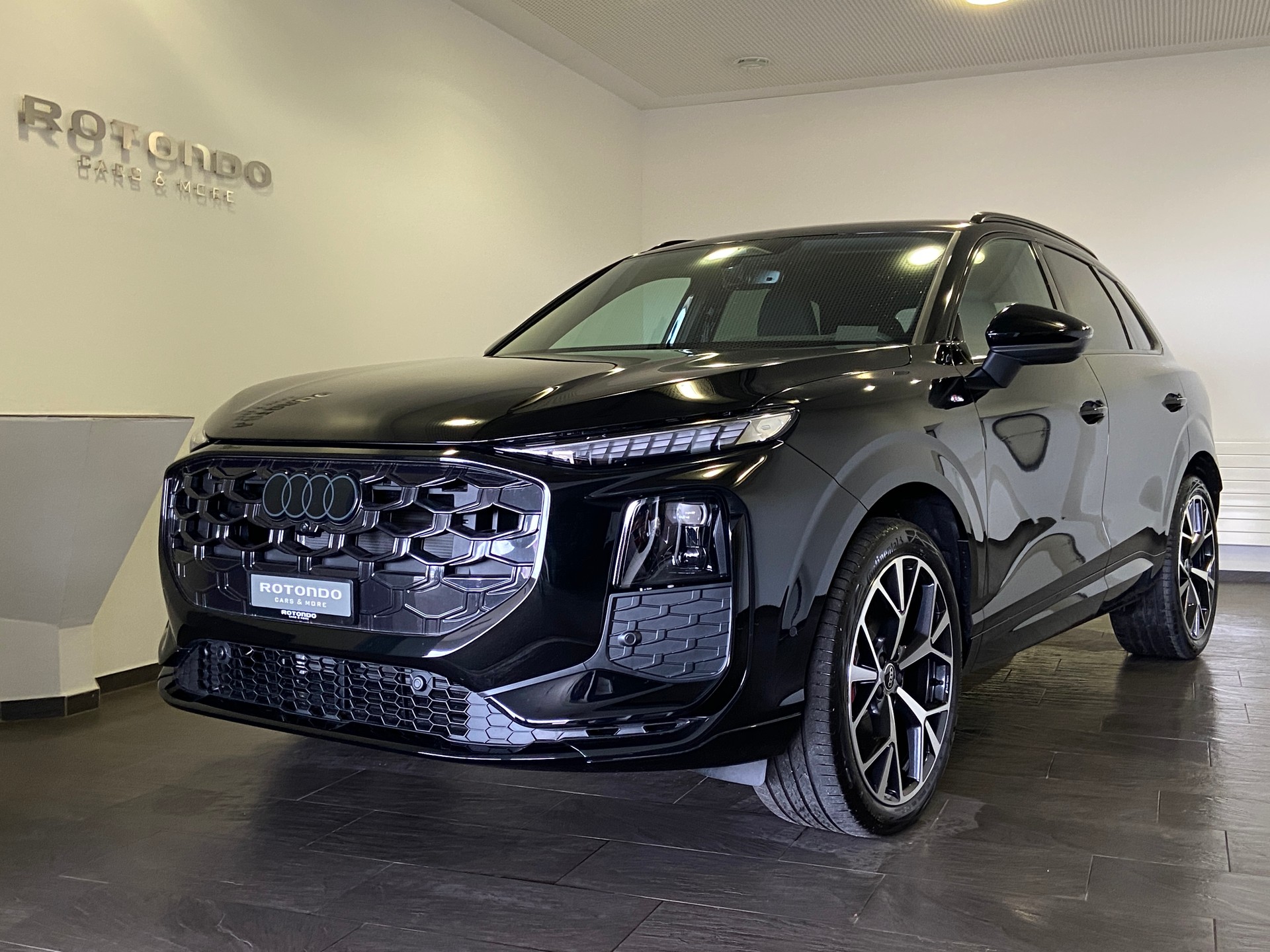 AUDI Q3 SUV TFSI 266 quattro S tronic Sline