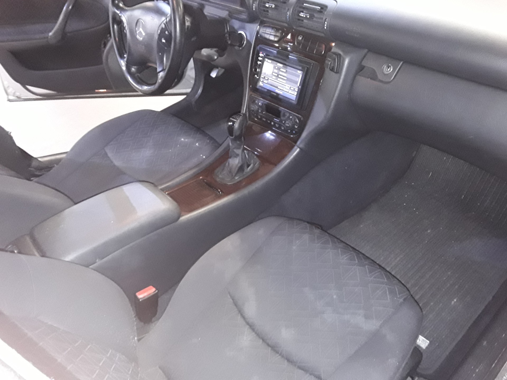 MERCEDES-BENZ C 220 CDI Elégance-image-9