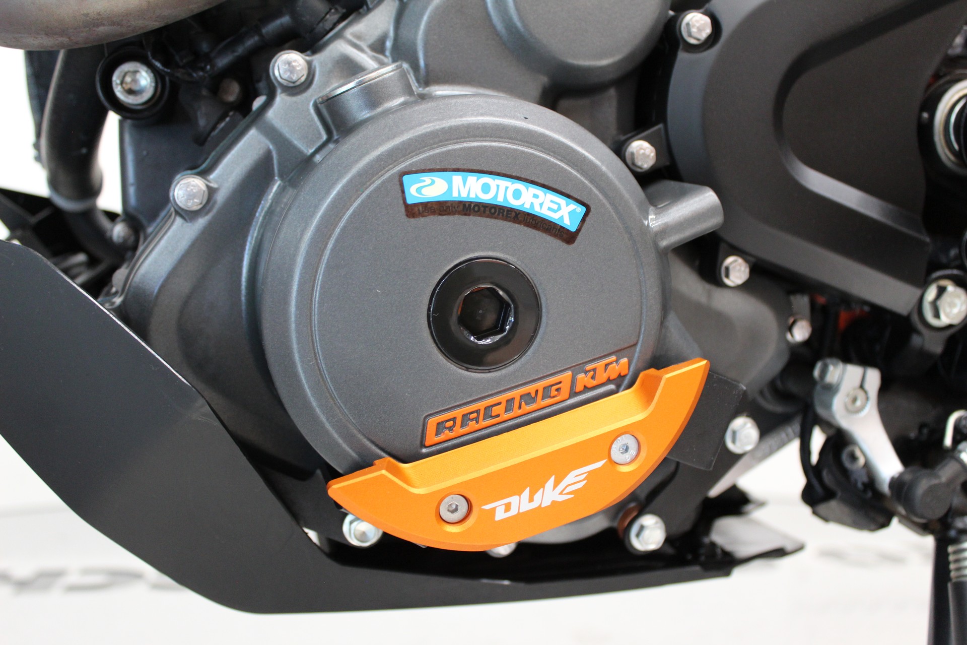 KTM 390 Duke-image-4
