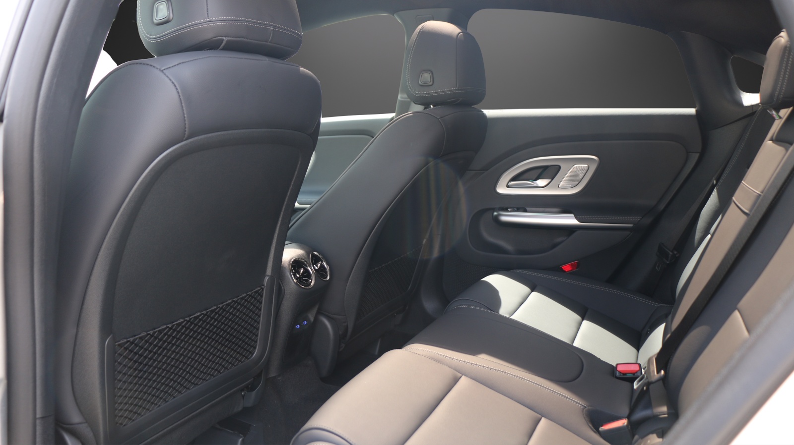 MERCEDES-BENZ CLA 220 4MATIC (NEW)-image-10