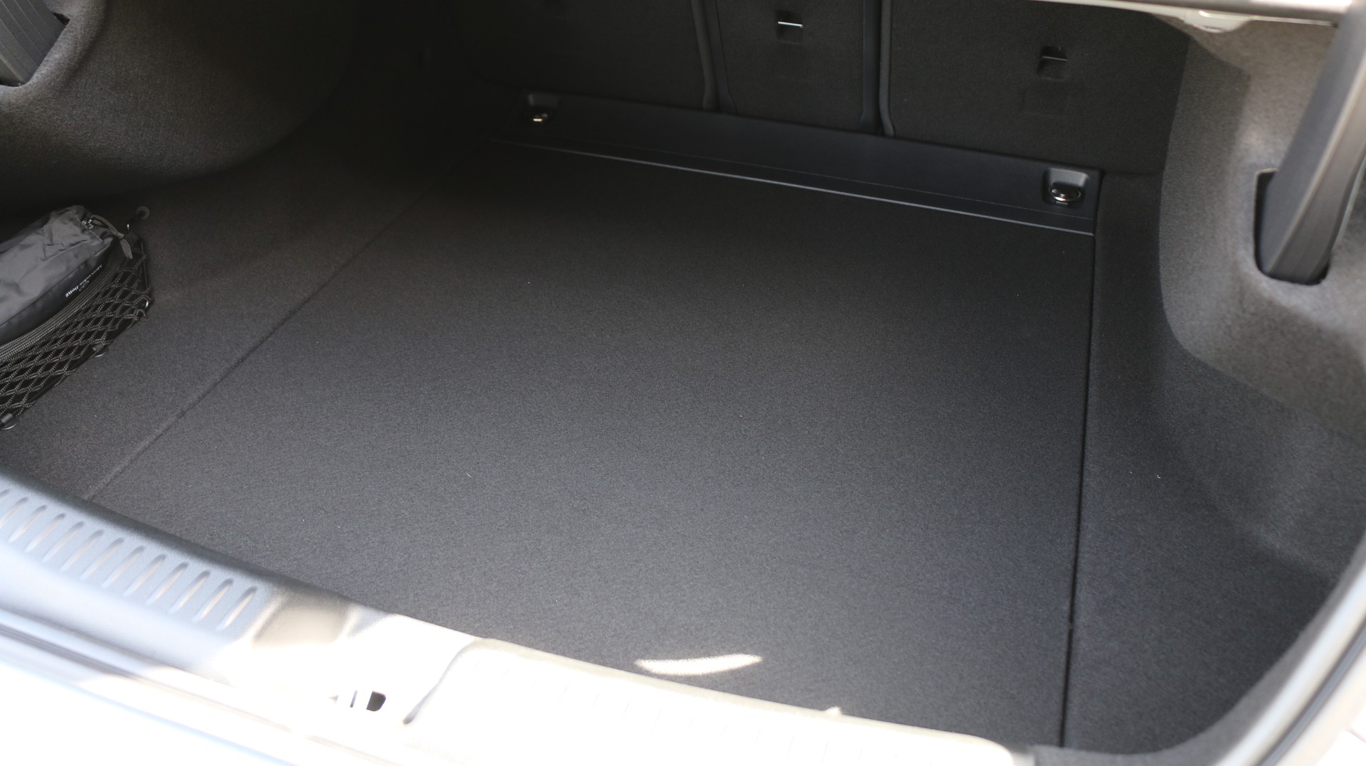 MERCEDES-BENZ CLA 220 4MATIC (NEW)-image-12