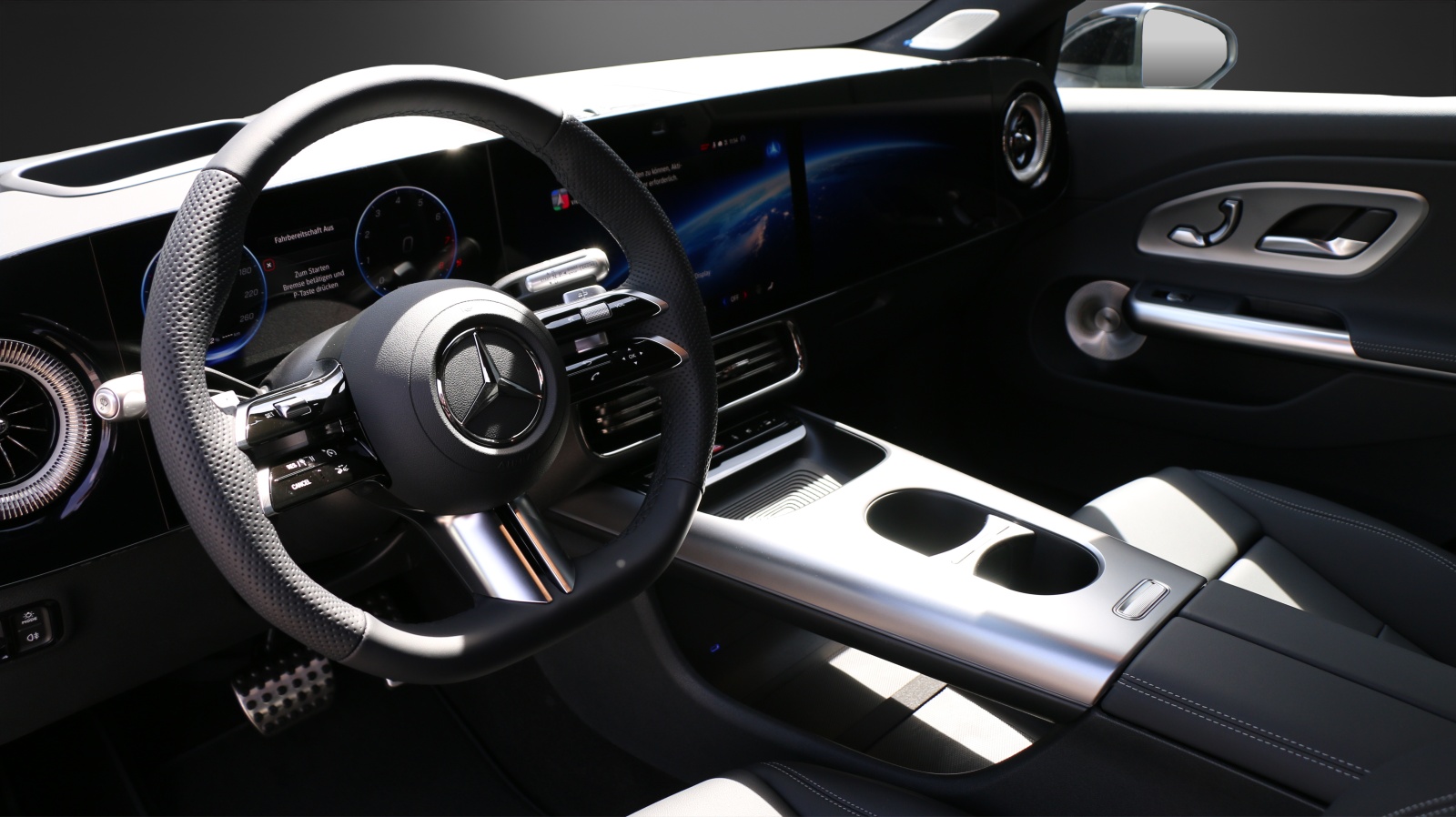 MERCEDES-BENZ CLA 220 4MATIC (NEW)-image-5